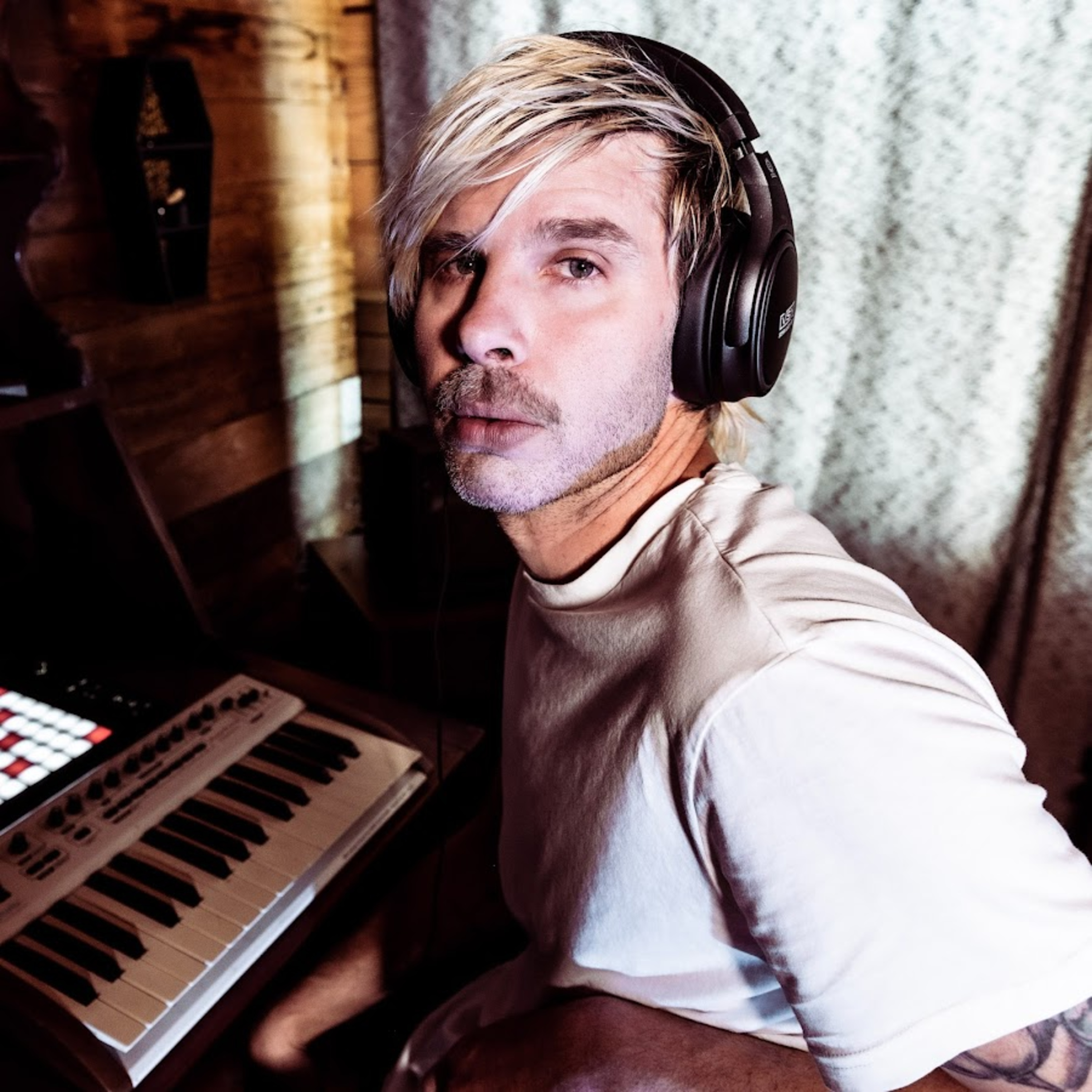 Shellshocked Radio Recommendations - nxghtshade - Dying For You - Dark Pop