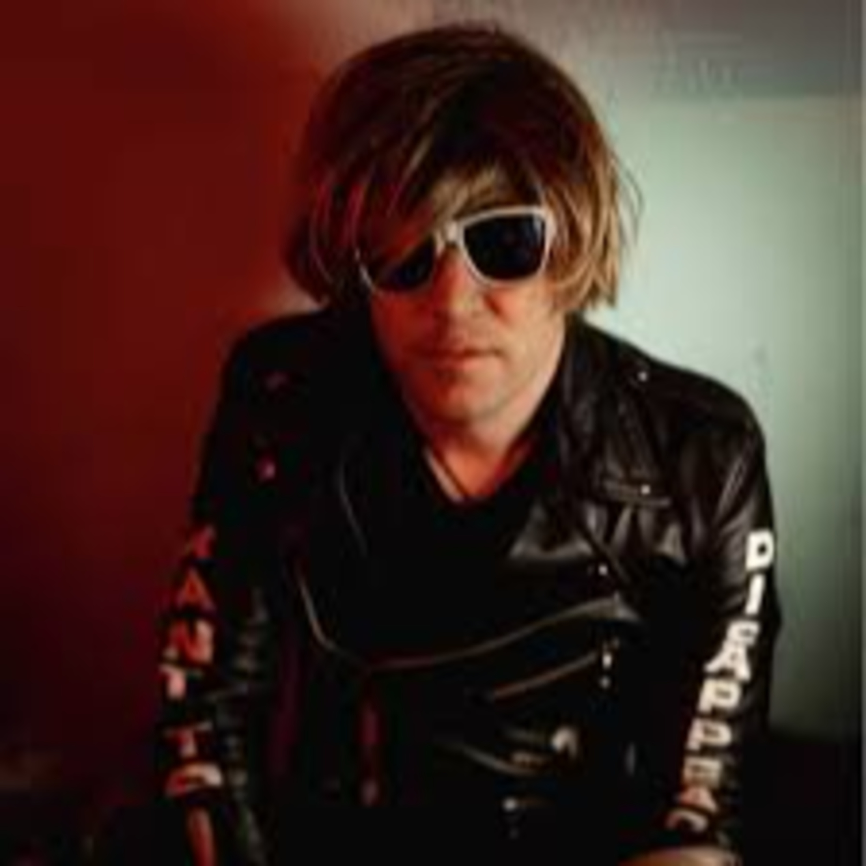 Shellshocked Radio Recommendations - Waves_On_Waves ft. Crimewave ft. Waves On Waves After Dark - Bloody Valentine - Synthwave