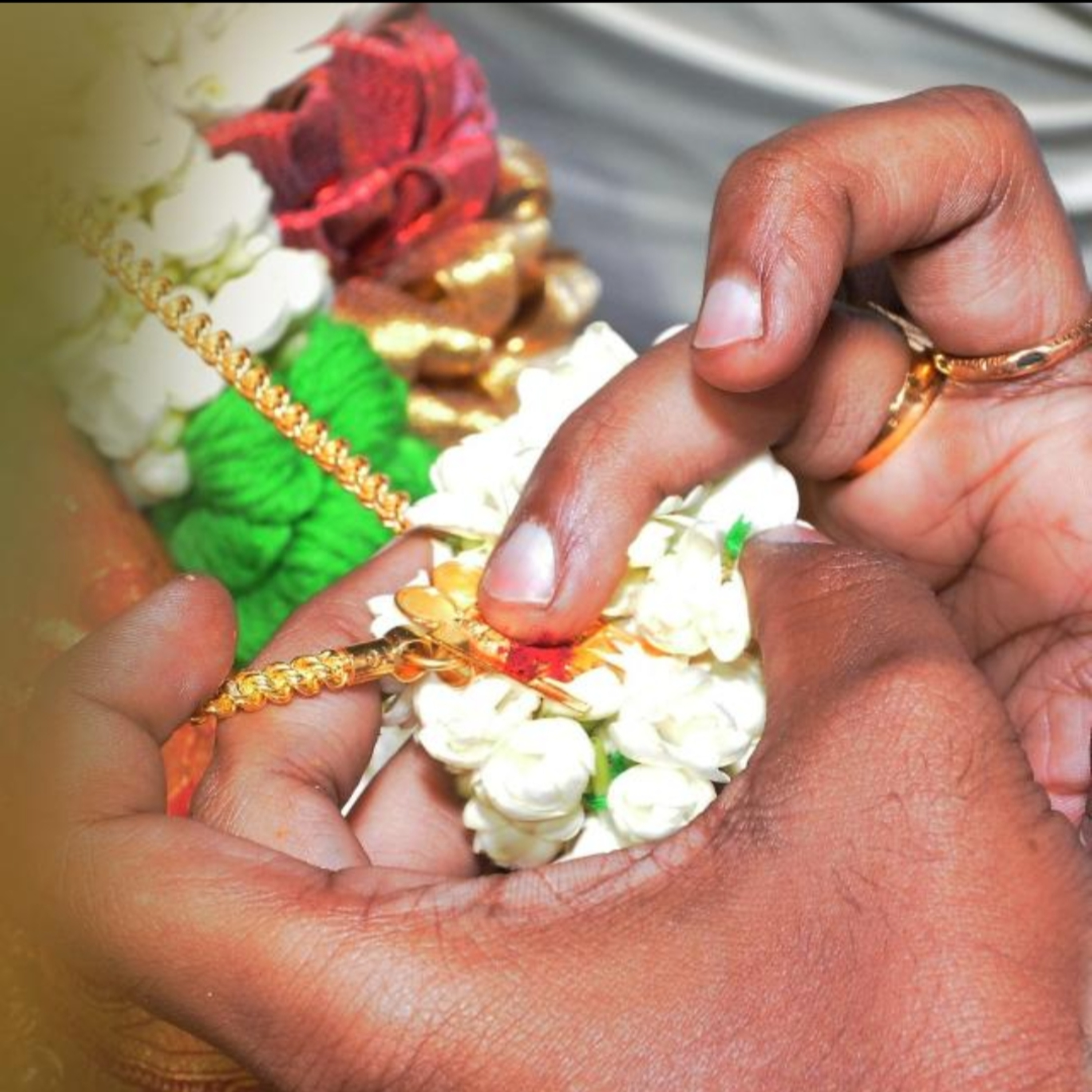 இன்னல்களில் சன்ன இழையாக ஒட்டிக் கொண்டிருப்பதே உண்மையான தாம்பத்தியம் episode artwork