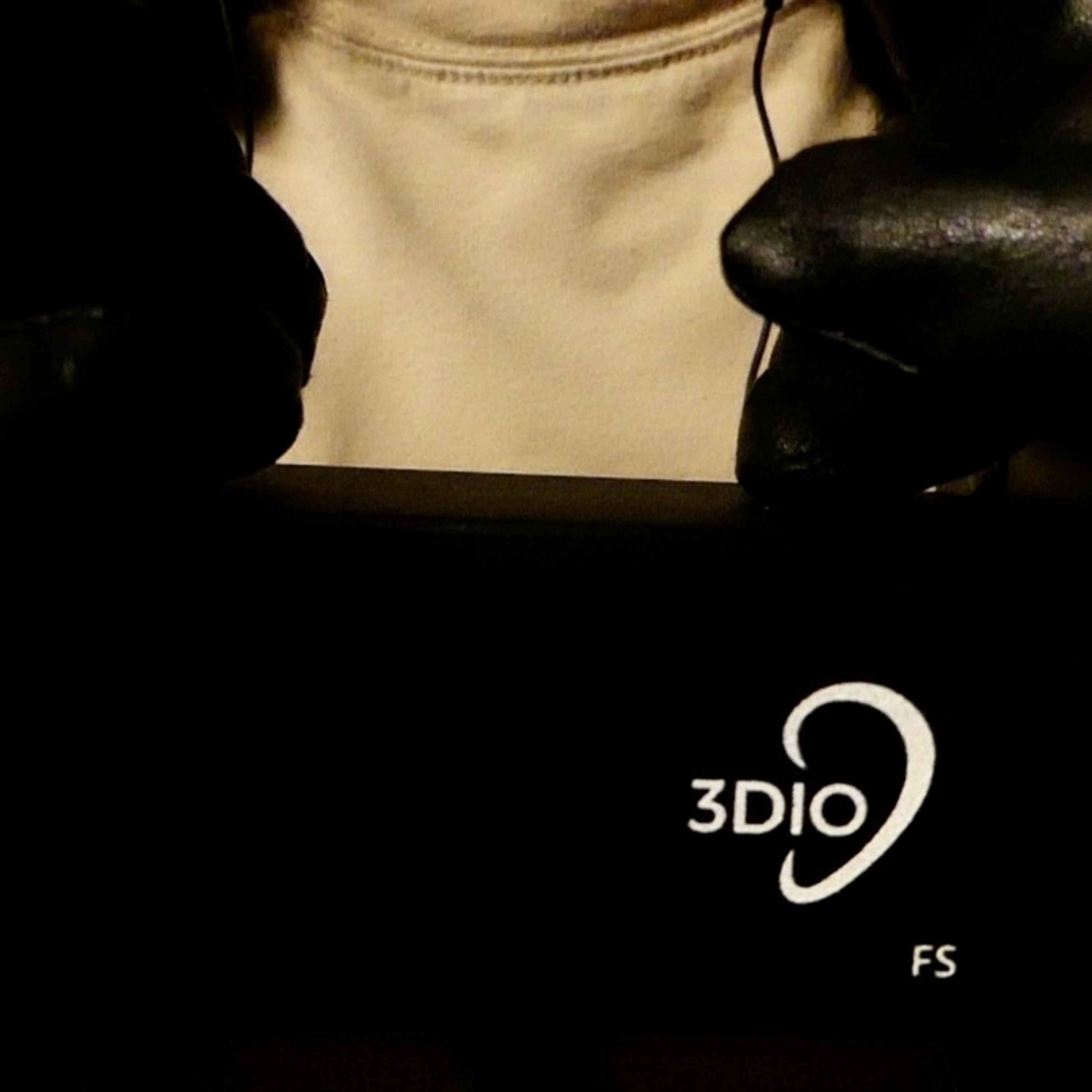 ASMR 3Dio Leather Gloves episode artwork