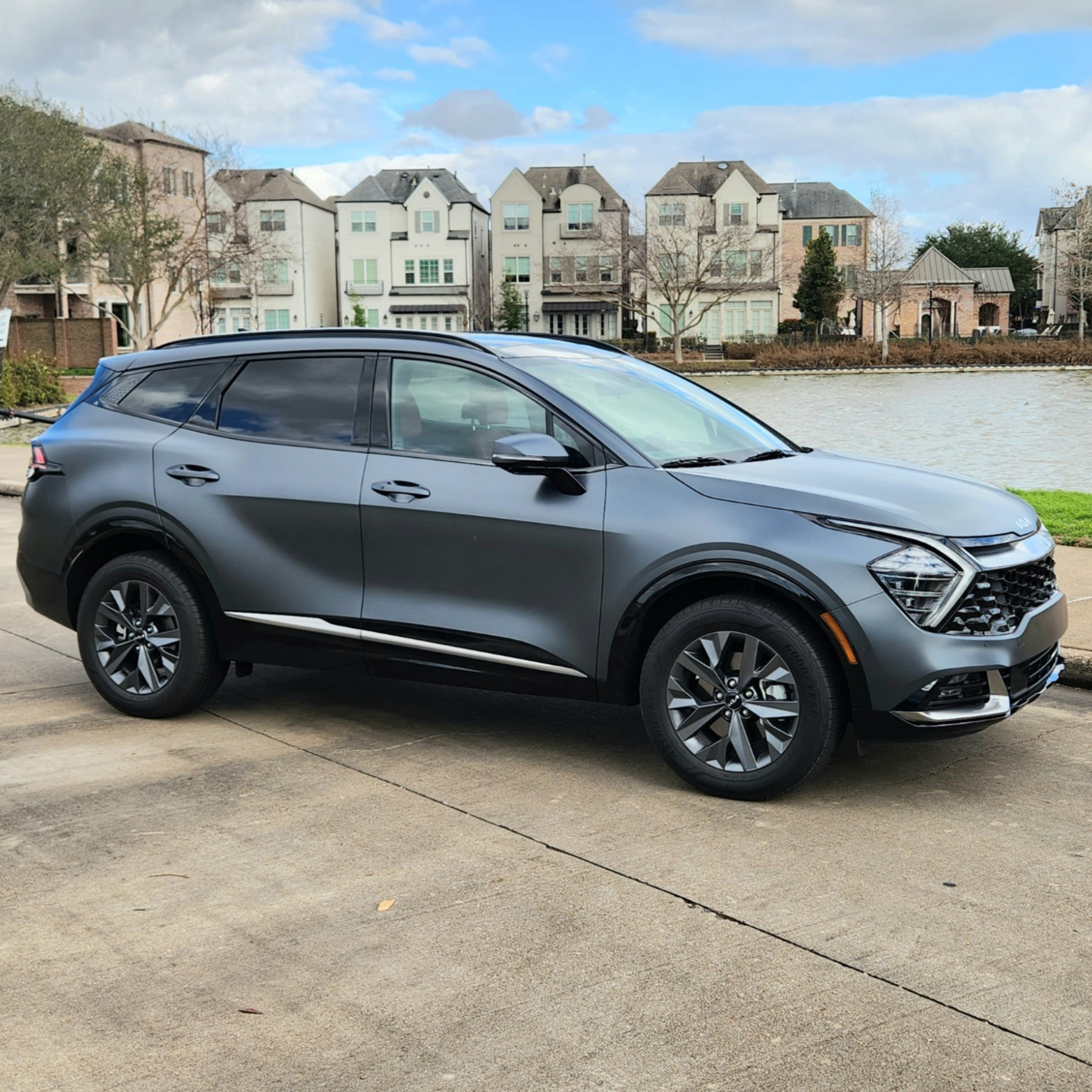 Auto Review: 2023 Kia Sportage Hybrid episode artwork