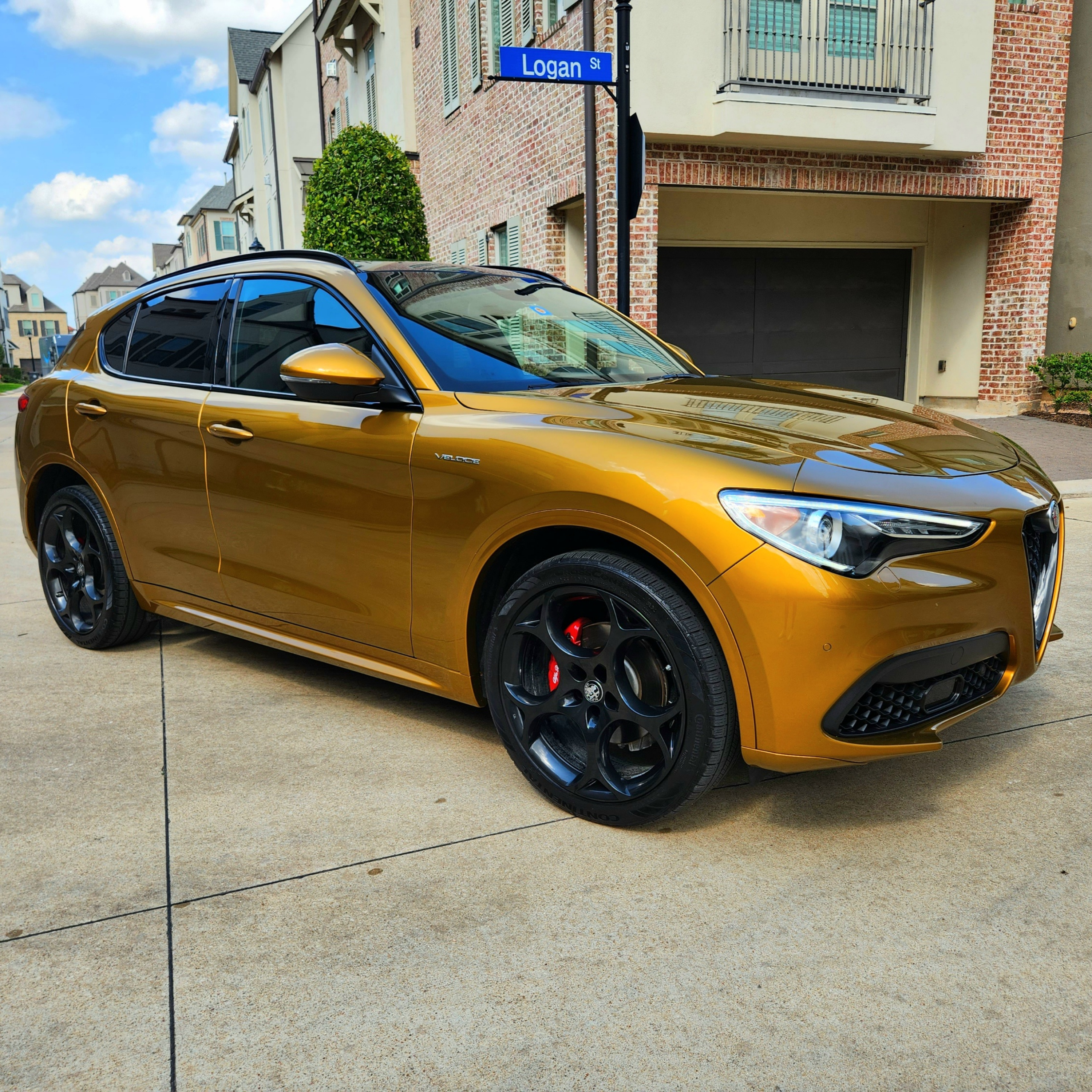 Auto Review: 2022 Alfa Romeo Stelvio episode artwork