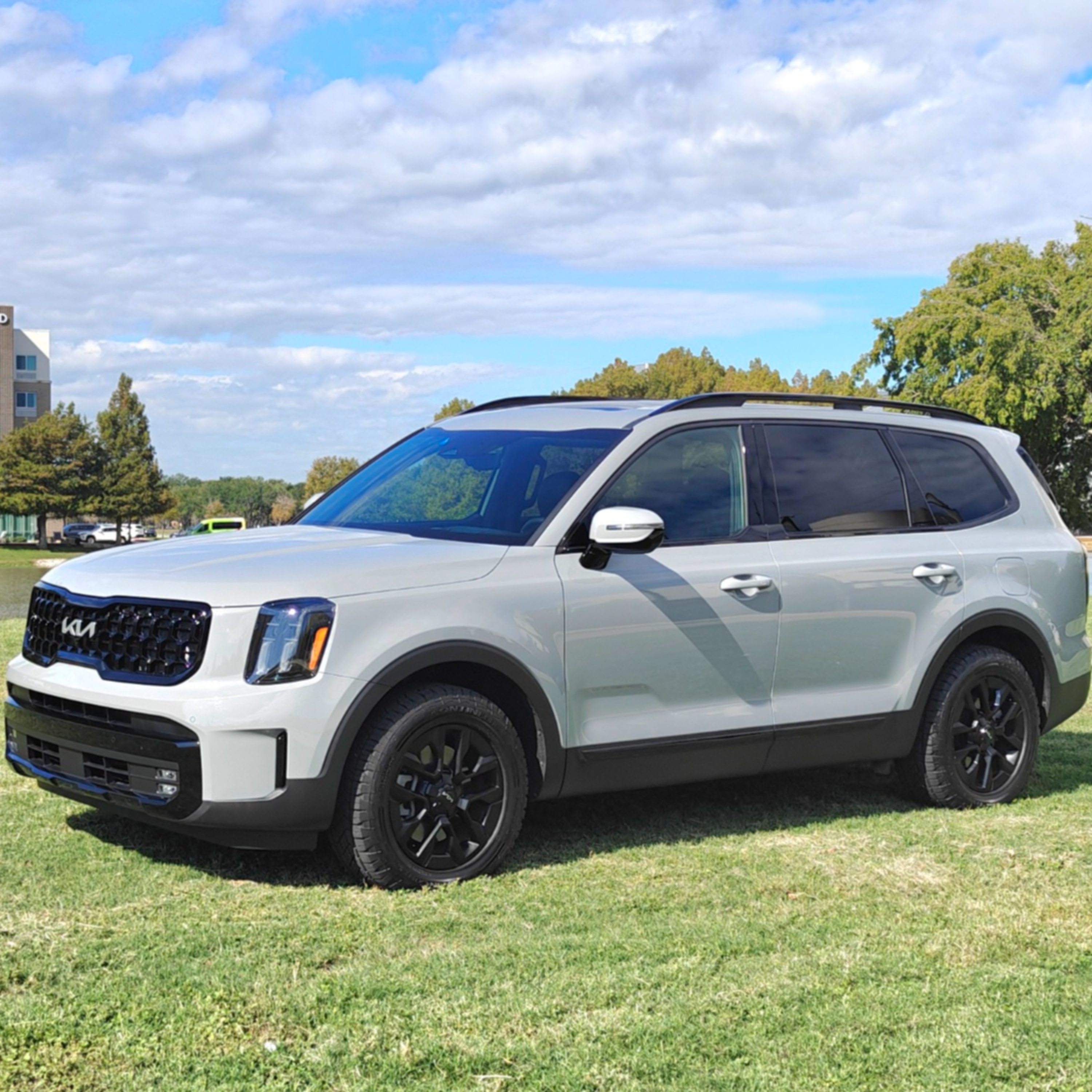 Auto Review: 2024 Kia Telluride SX
