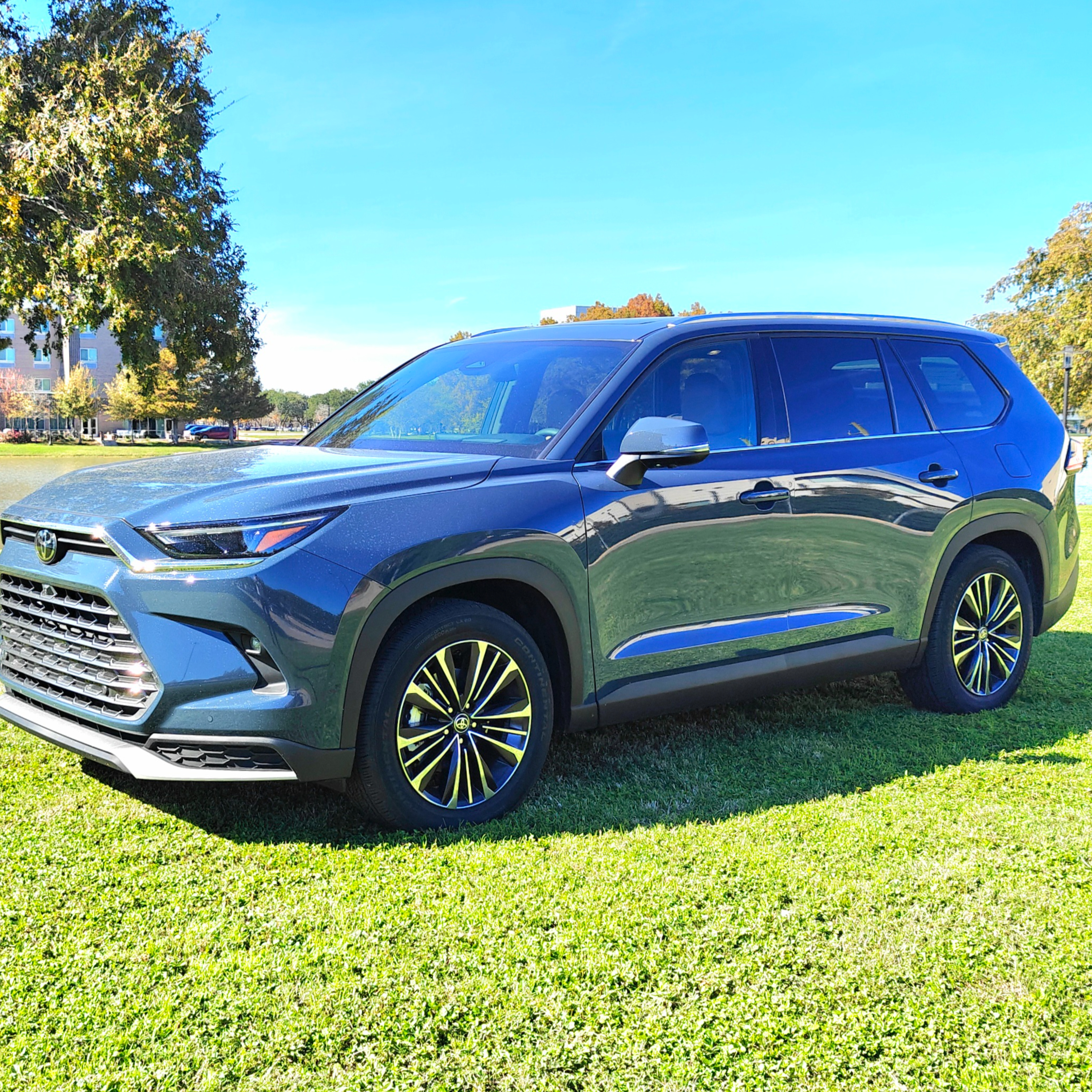 Auto Review: Toyota Grand Highlander Hybrid Max Platinum