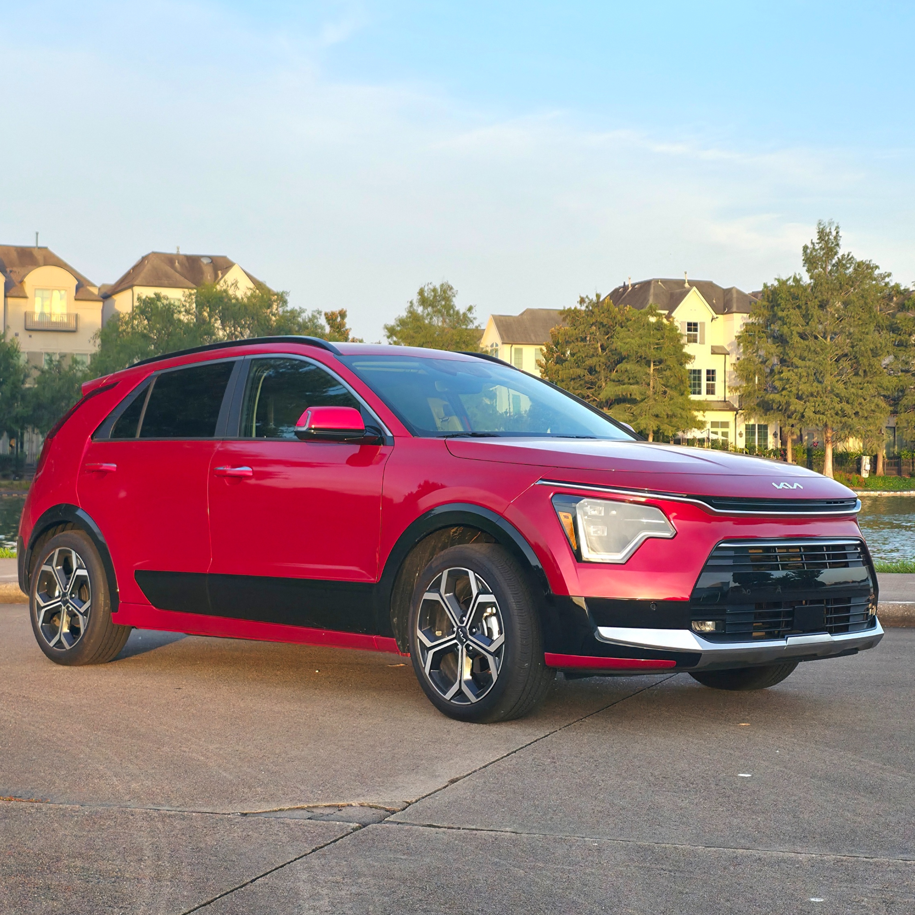 Auto Review: 2025 Kia Niro SX Touring