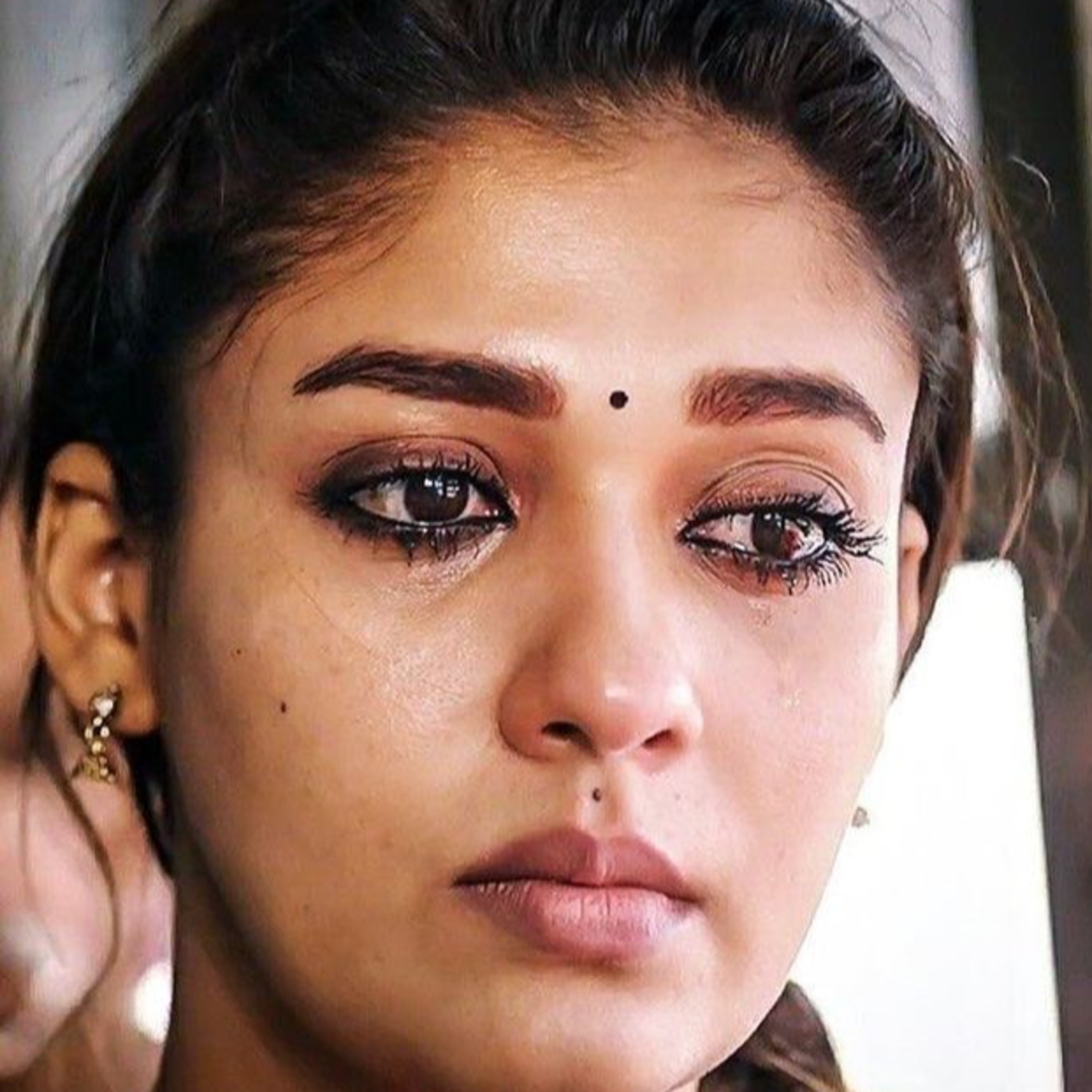 Idhayathin Kural - A Feel Good Tamil Podcast ☺️