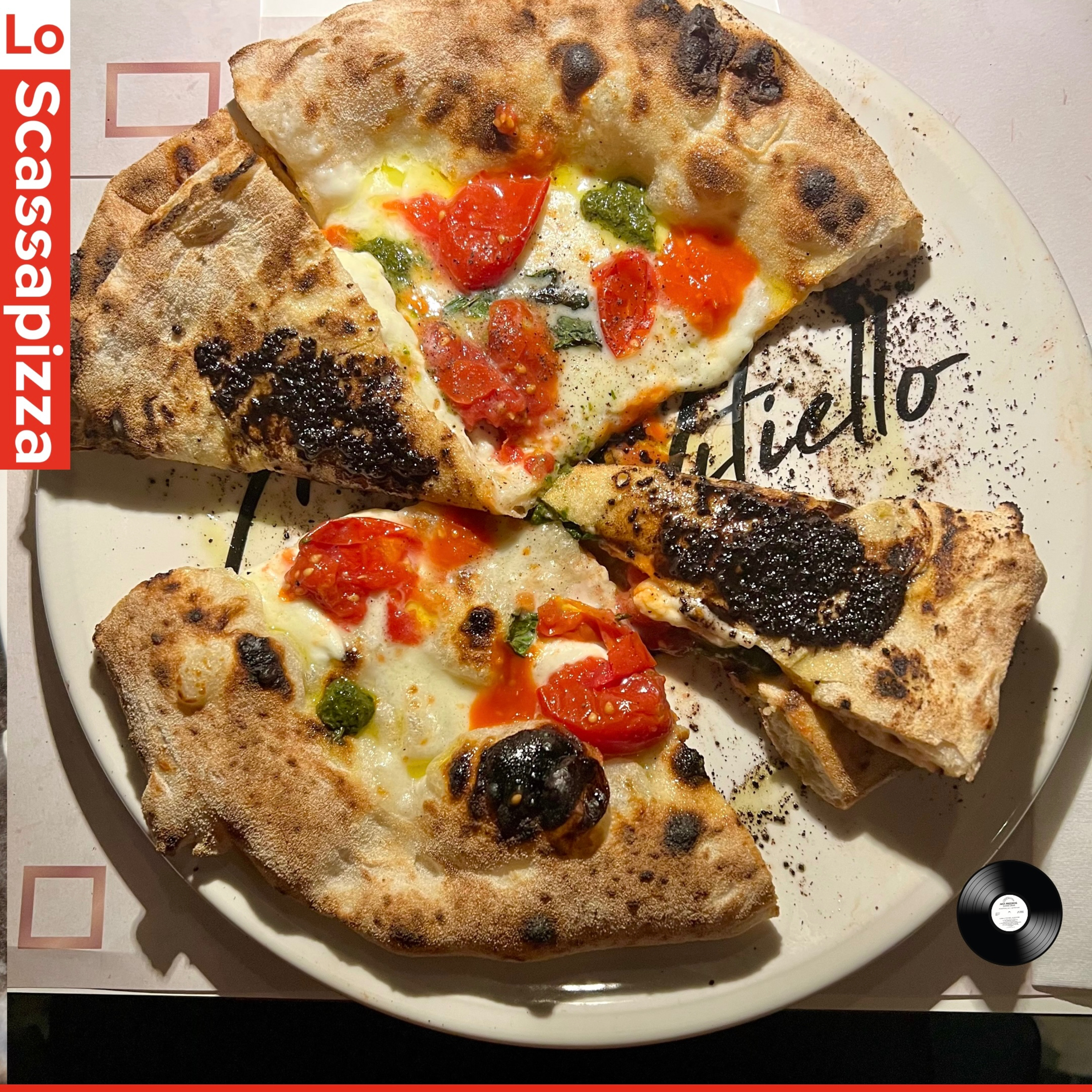 Pizza e influencer: tocca accettare anche la recensione negativa.