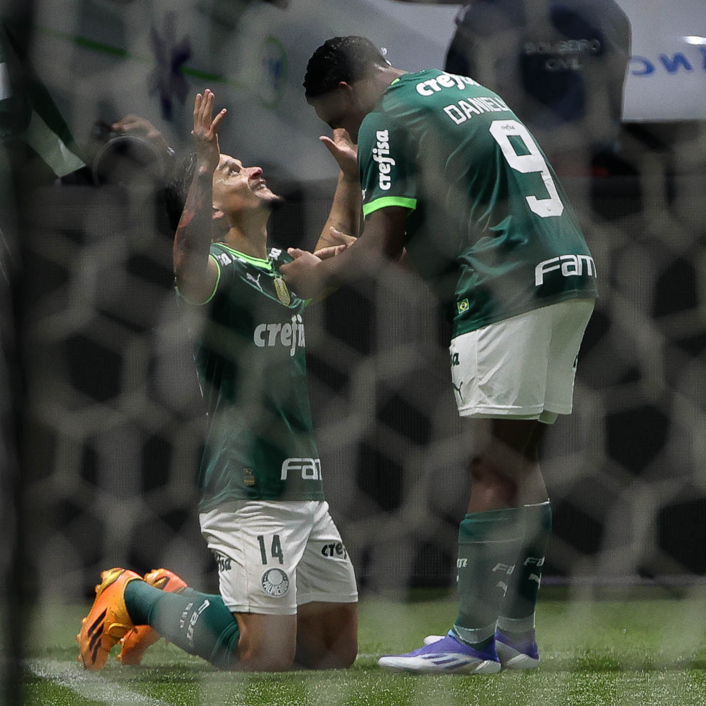 Coluna Palmeiras #112 - A liderança não veio e a arbitragem precisa de socorro episode artwork