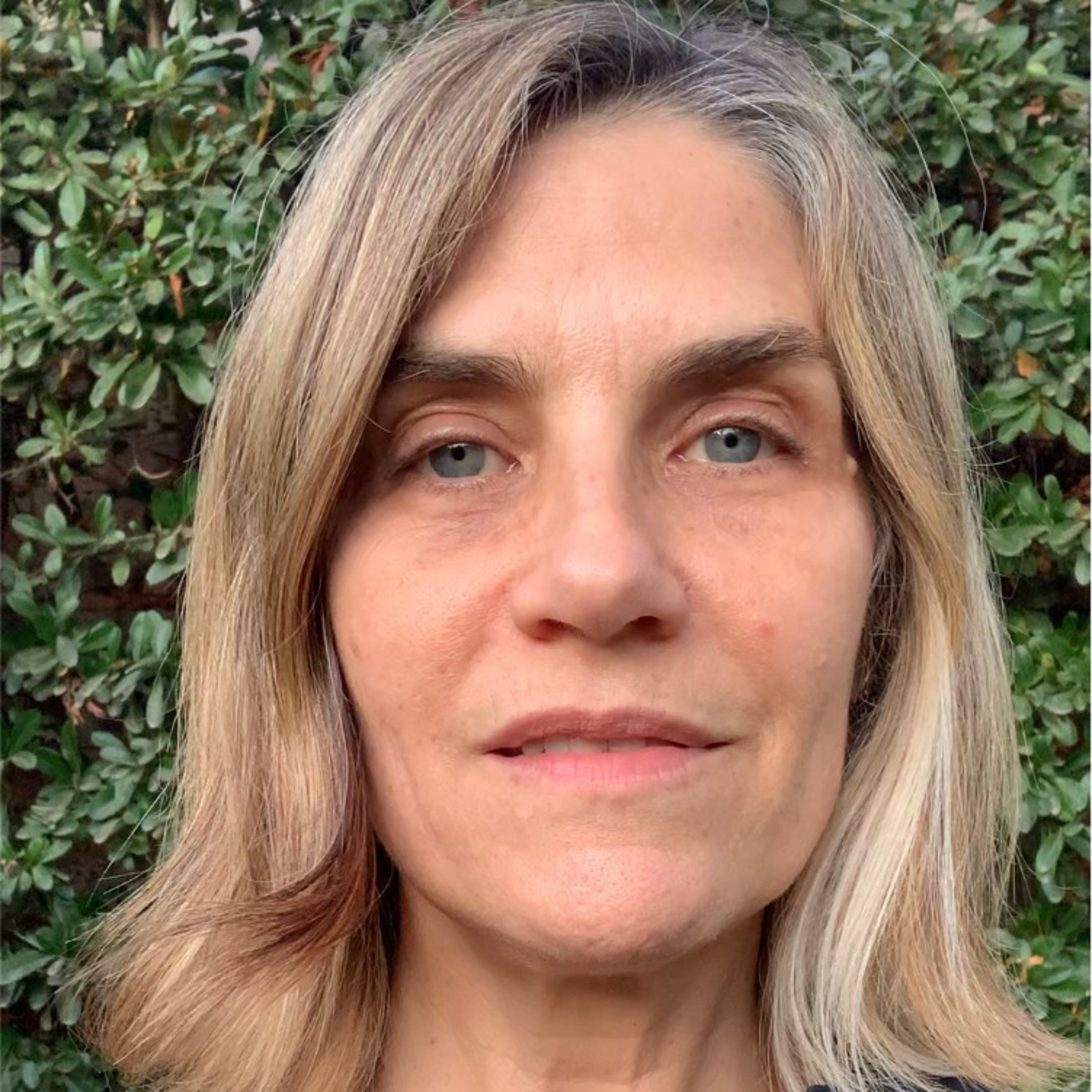 "CÓMO LAS EMOCIONES LE DAN FORMA A NUESTRO CUERPO" - con Paula Cejo