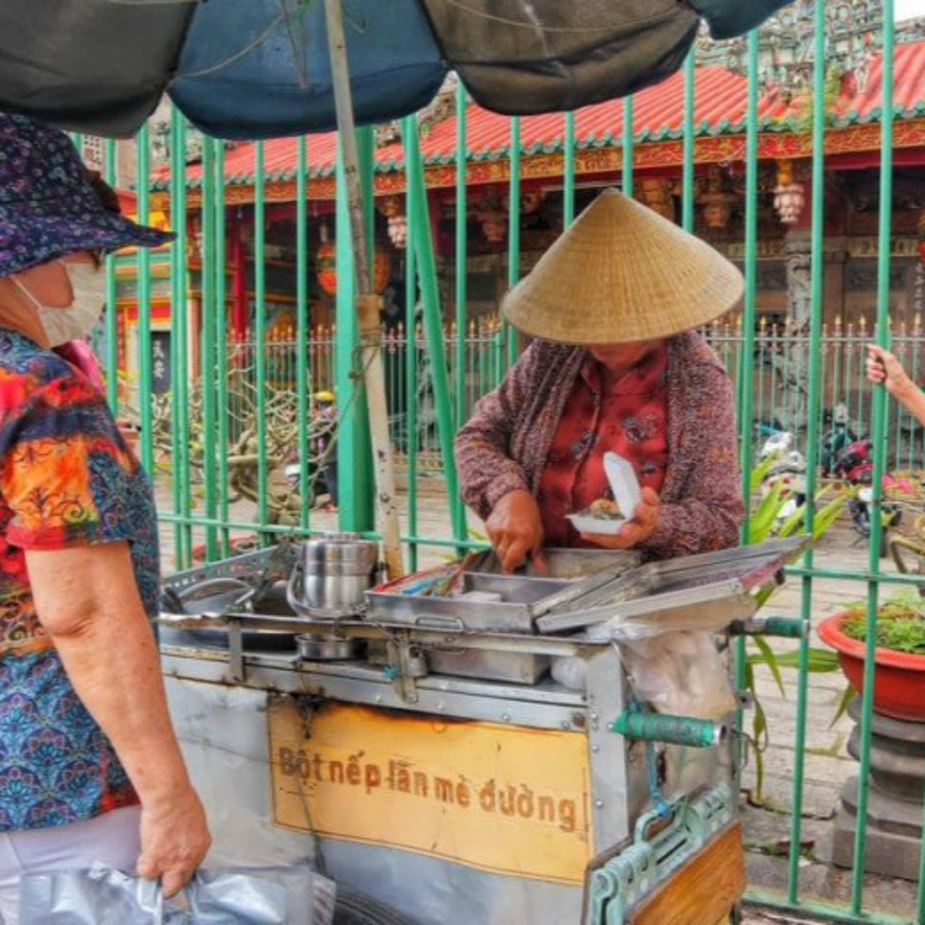 Sài Gòn sống và yêu: Xe bánh ka-lo-chía hơn 50 năm trên đường phố Sài Gòn episode artwork