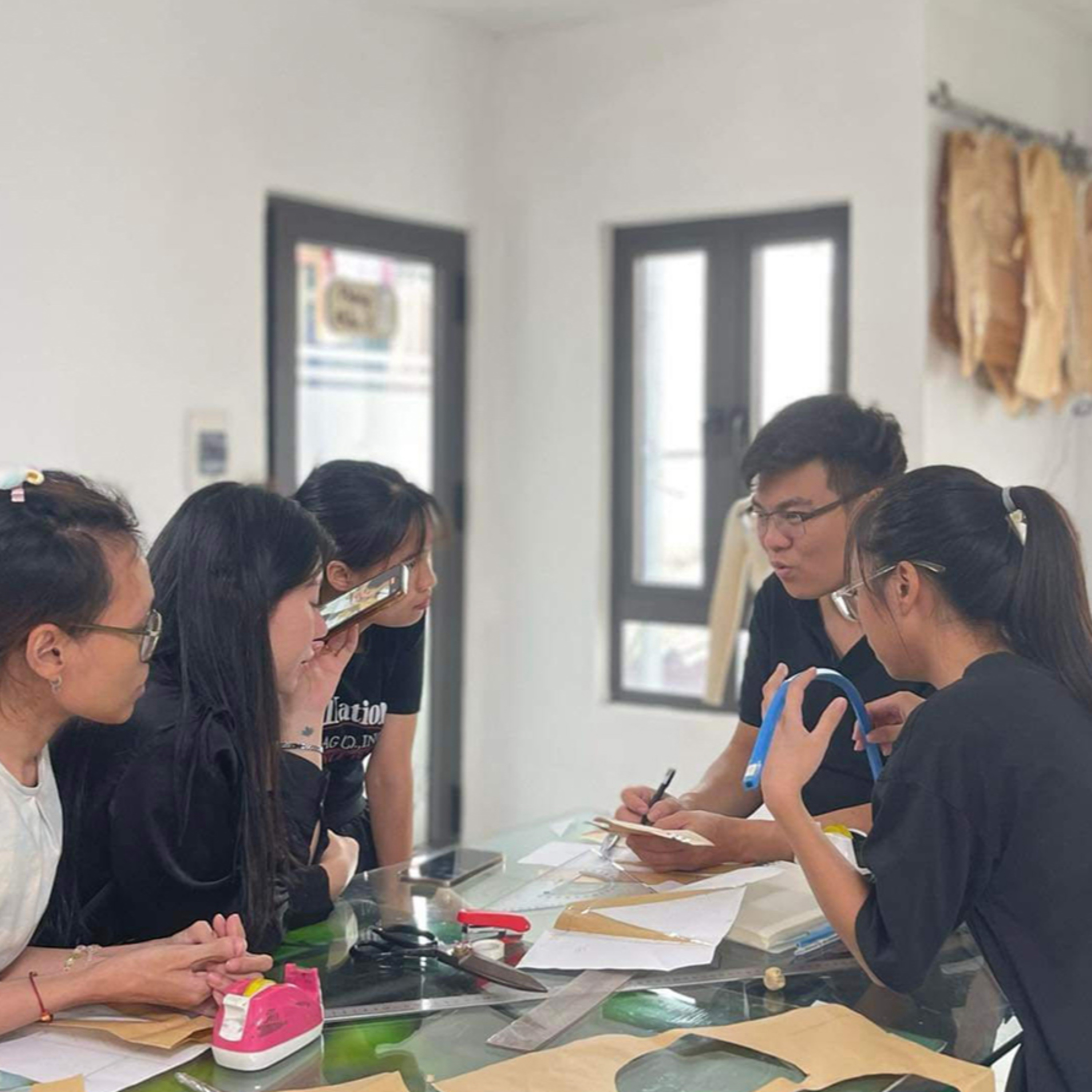 Thiên lý hữu tình: Lớp cắt may Phố Xưa episode artwork