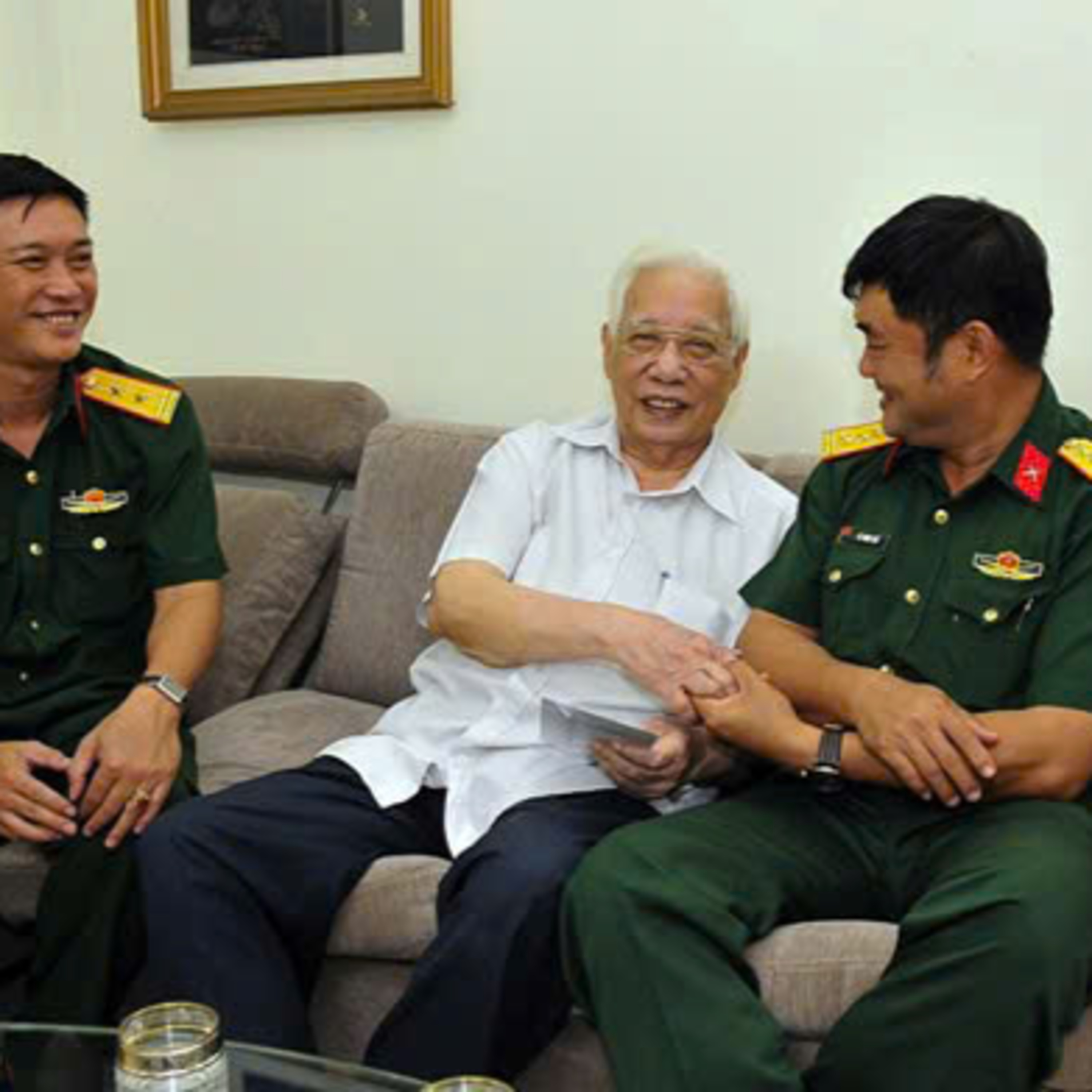 Sài Gòn sống và yêu: Từ Dinh Độc Lập đến những ô cửa sổ Sài Gòn: Hồi ức của một vị Tướng trong ngày toàn thắng episode artwork