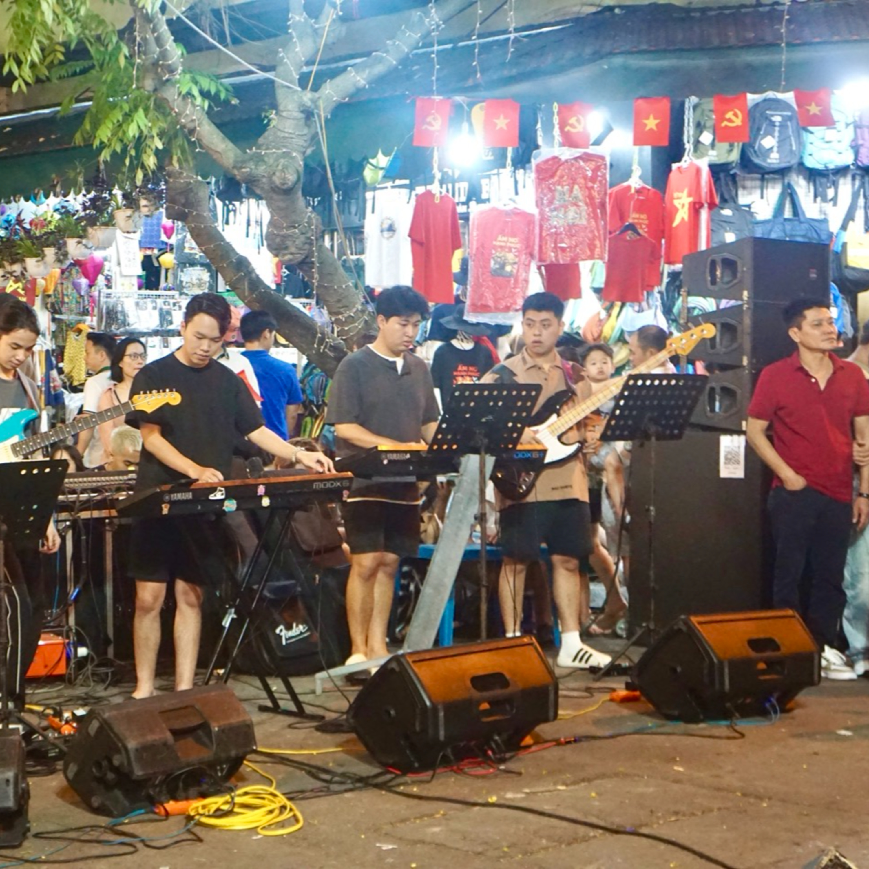 Bộ hành qua phố: Lặng nghe phố hát episode artwork