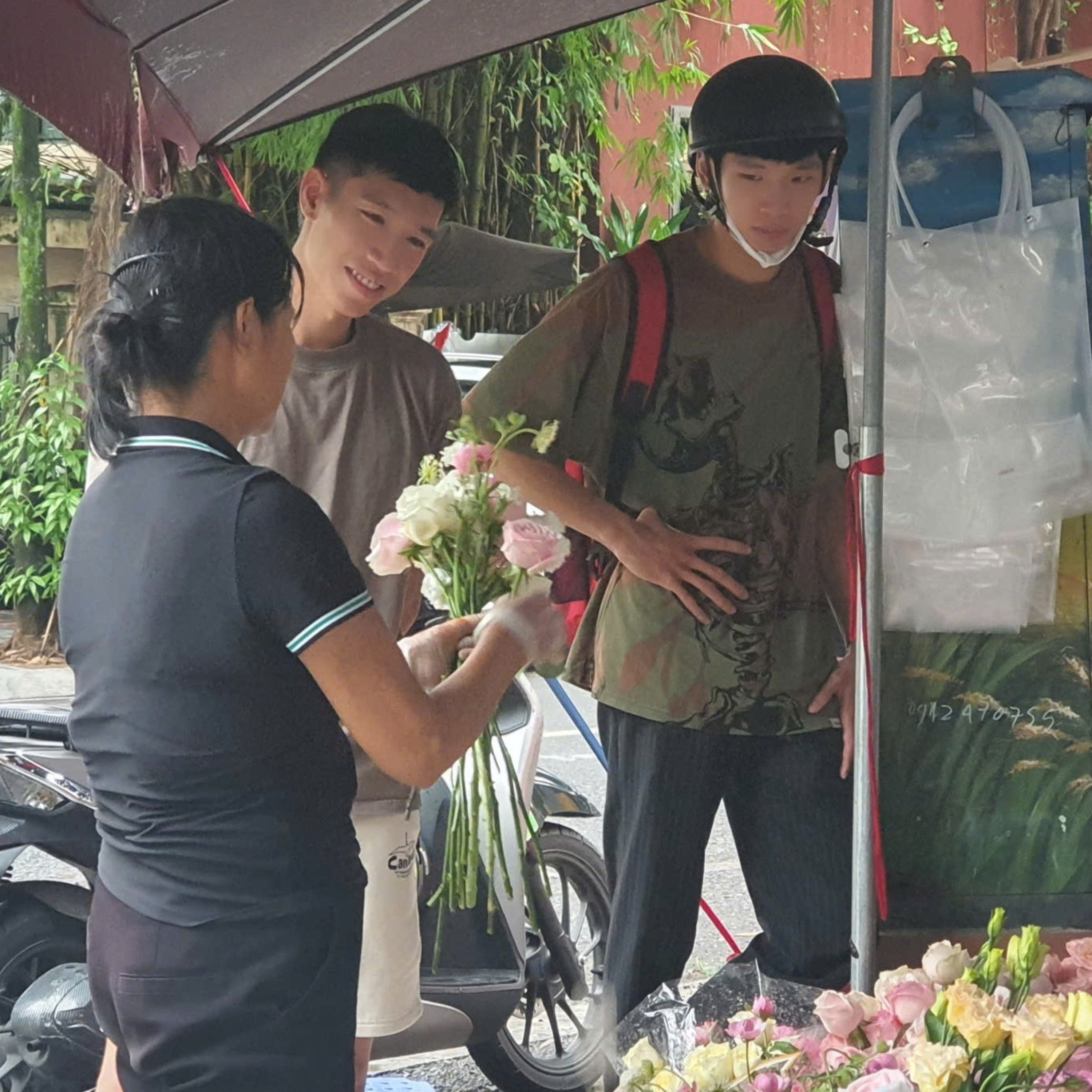Bộ hành qua phố: Hàng hoa nơi góc phố episode artwork