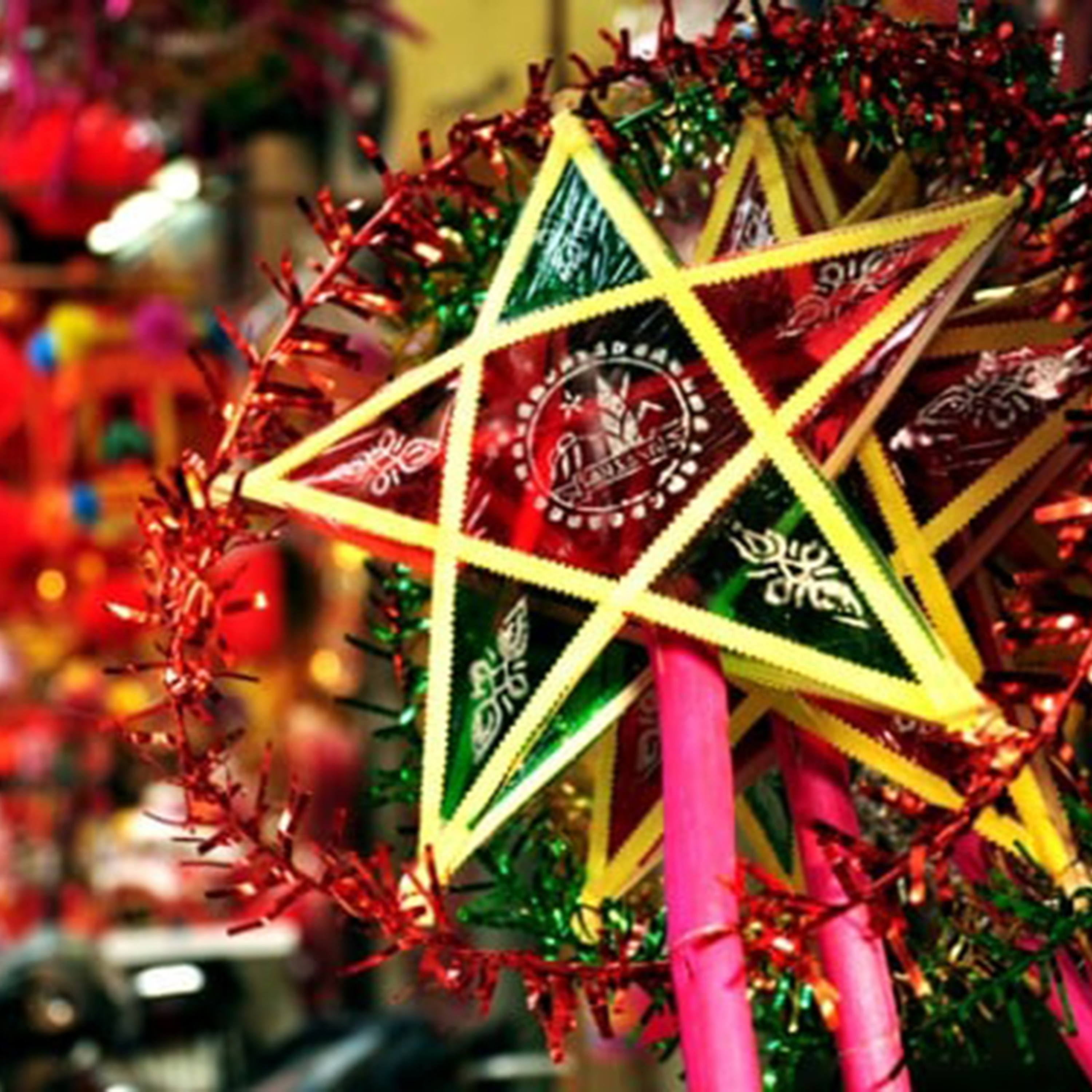 Bộ hành qua phố: Bước chân mùa trăng