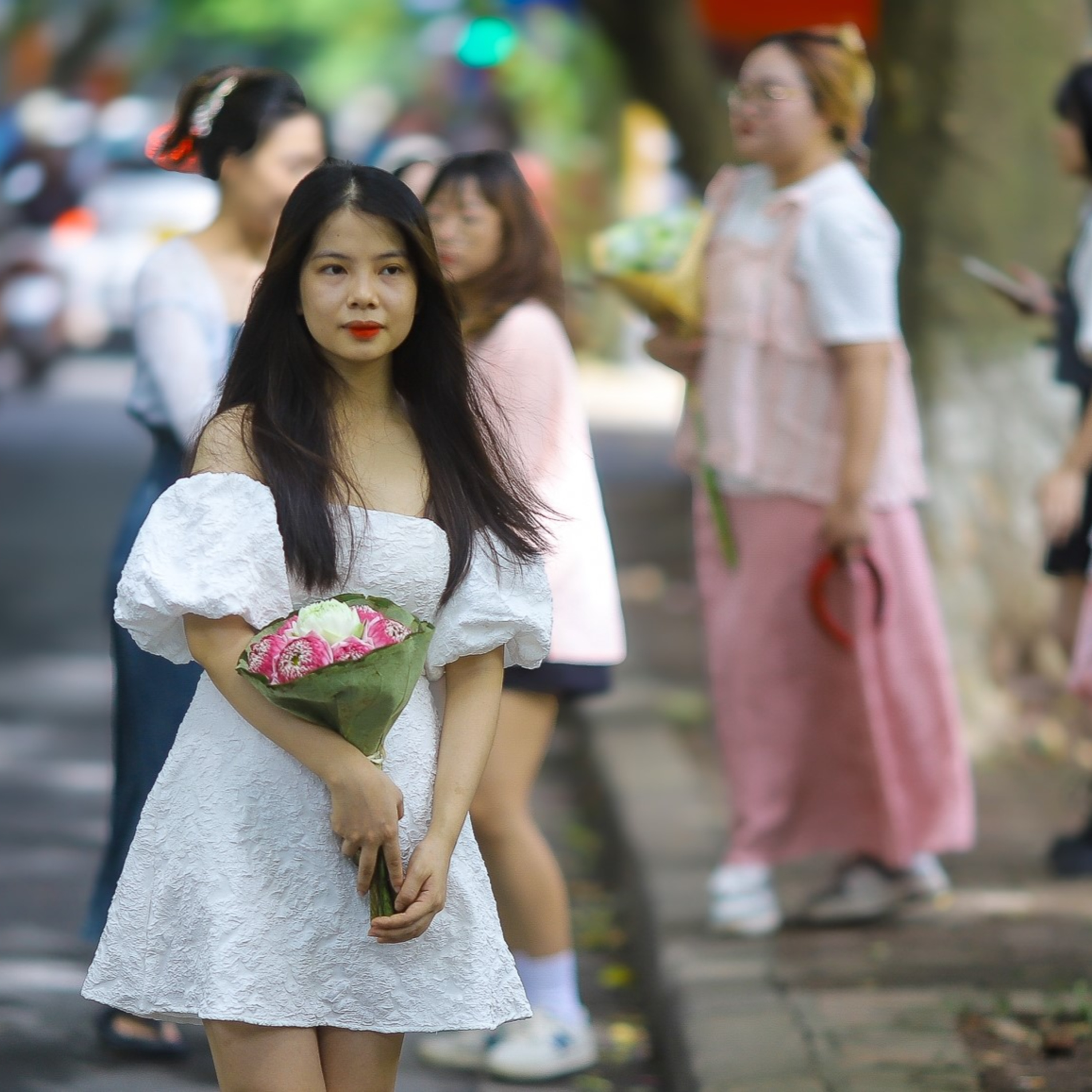 Bộ hành qua phố: Chuyện của sen tháng 10 episode artwork