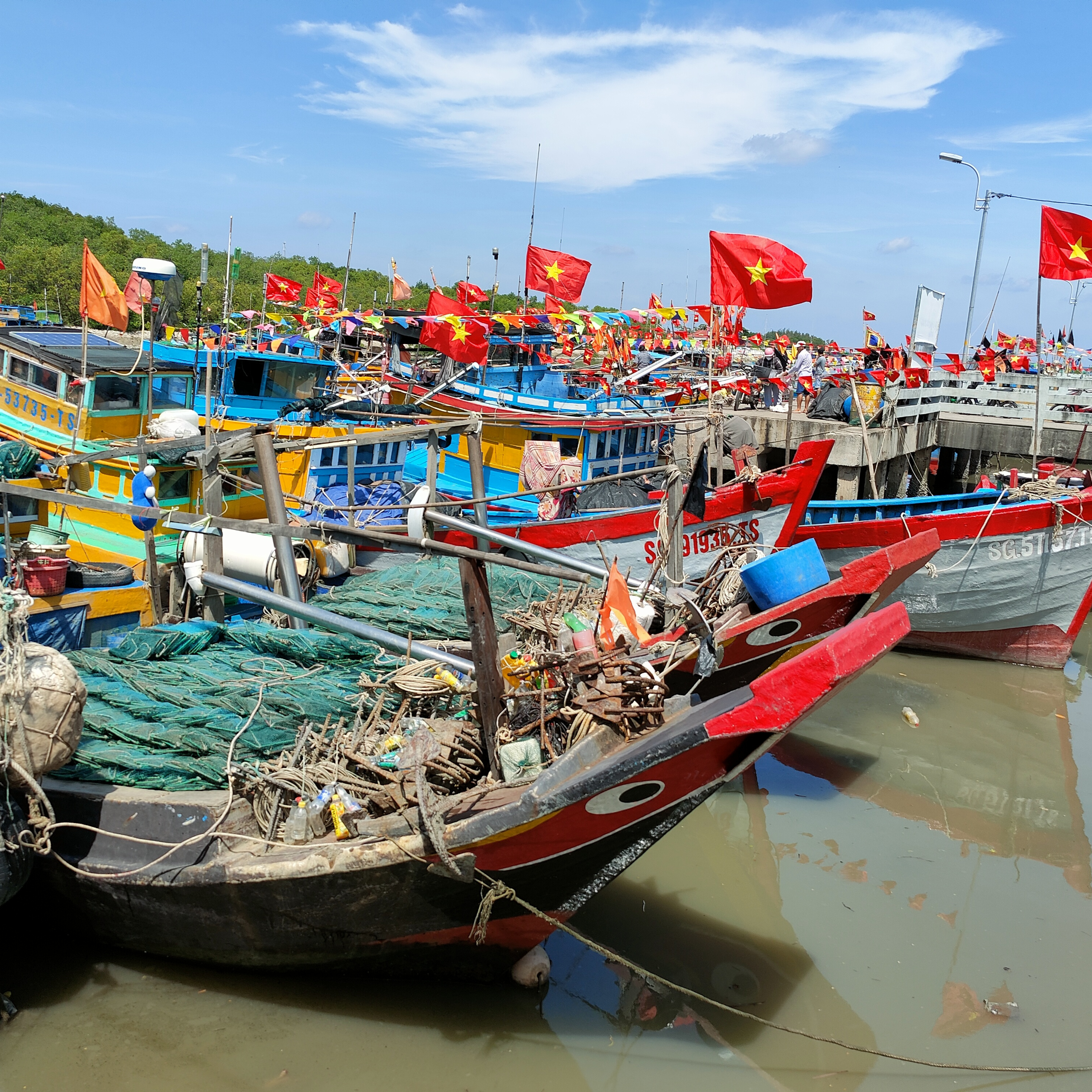 Sài Gòn sống và yêu: Giữ lửa" cho Lễ hội Nghinh Ông episode artwork