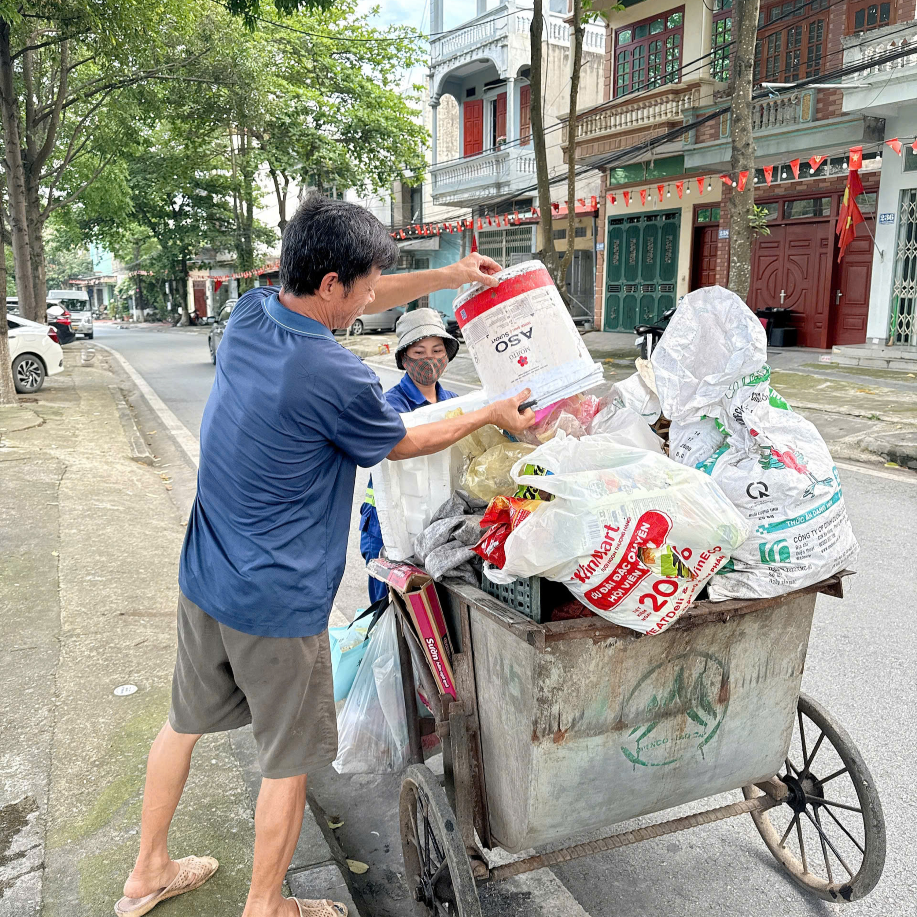Hà Nội: Rác không phân loại sẽ bị từ chối thu gom episode artwork