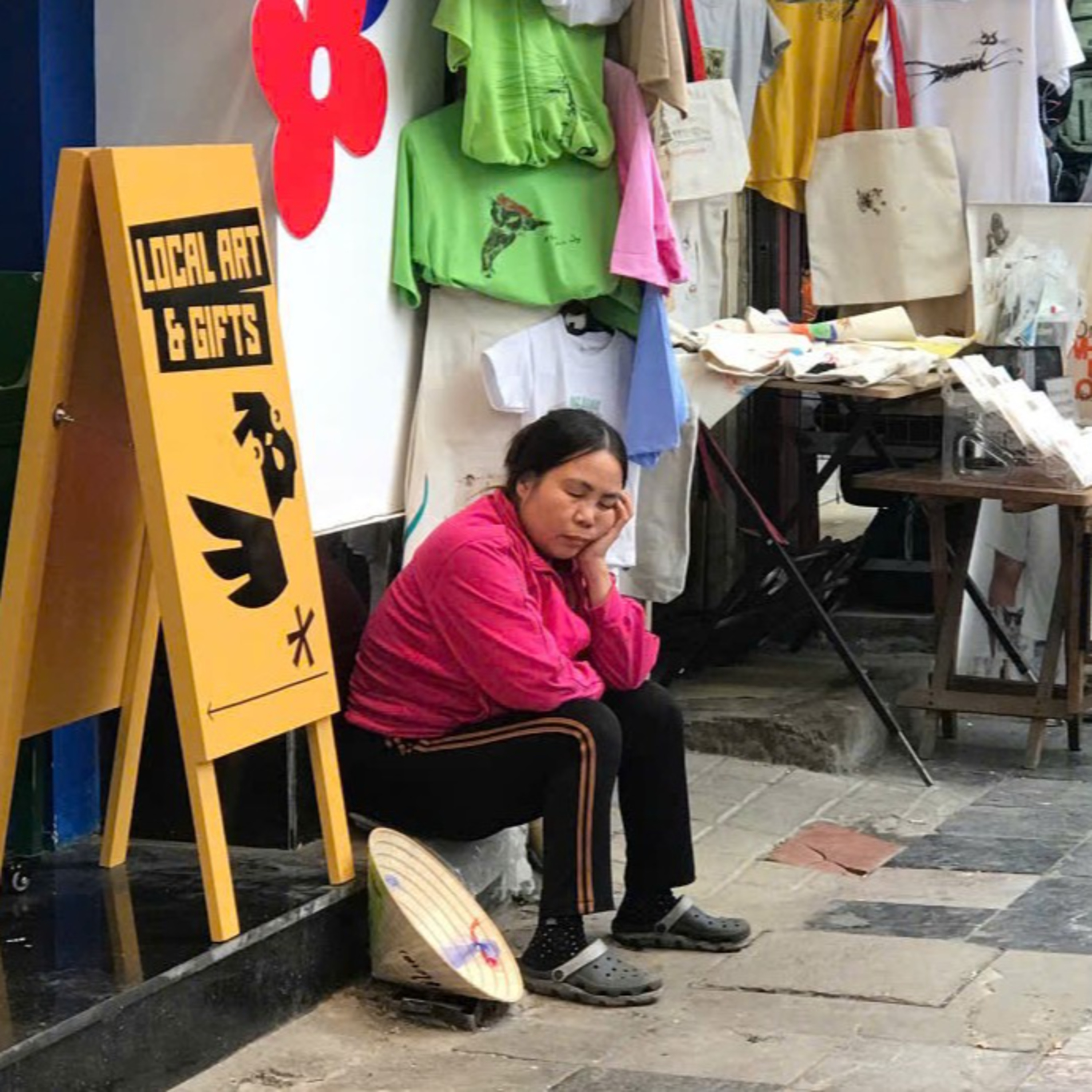 Bộ hành qua phố: Giấc ngủ vội trên phố mùa Đông episode artwork