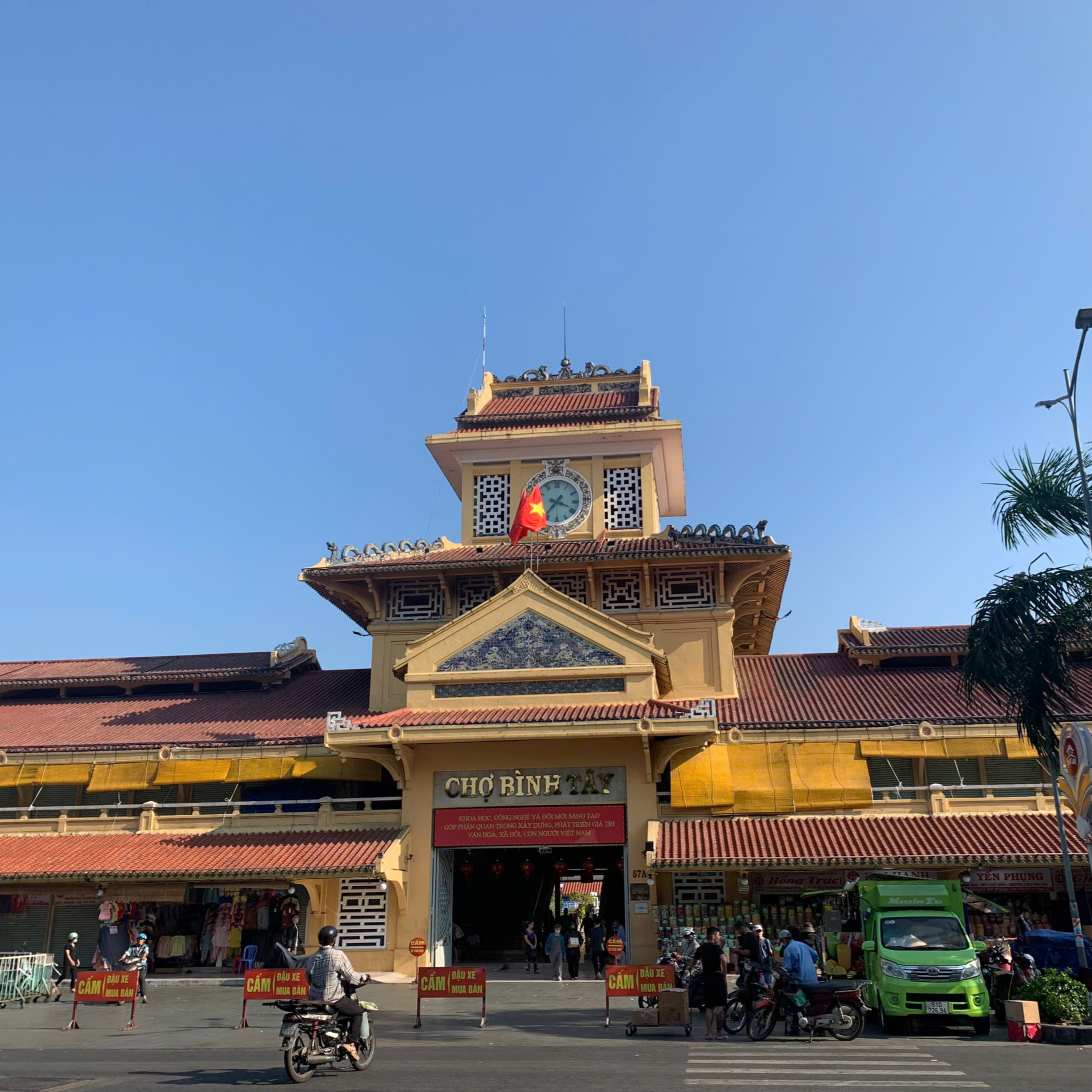 Sài Gòn sống và yêu: Chợ Bình Tây – ngôi chợ in dấu một Sài Gòn xưa episode artwork