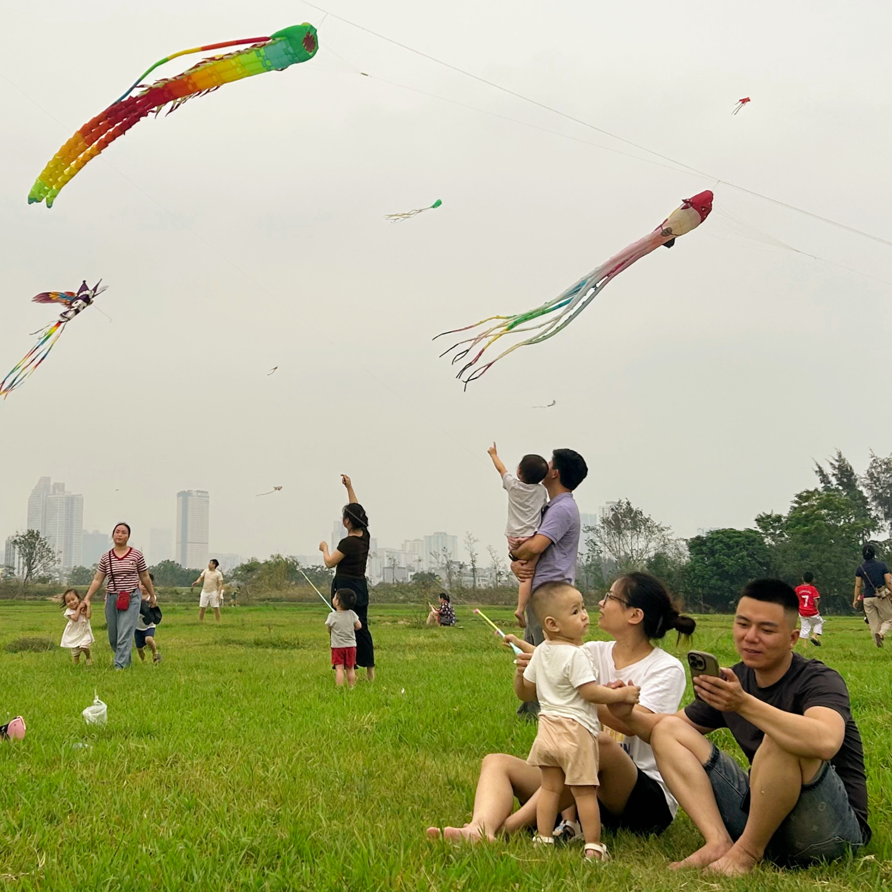 Bộ hành qua phố: Giao lộ giữa bầu trời episode artwork