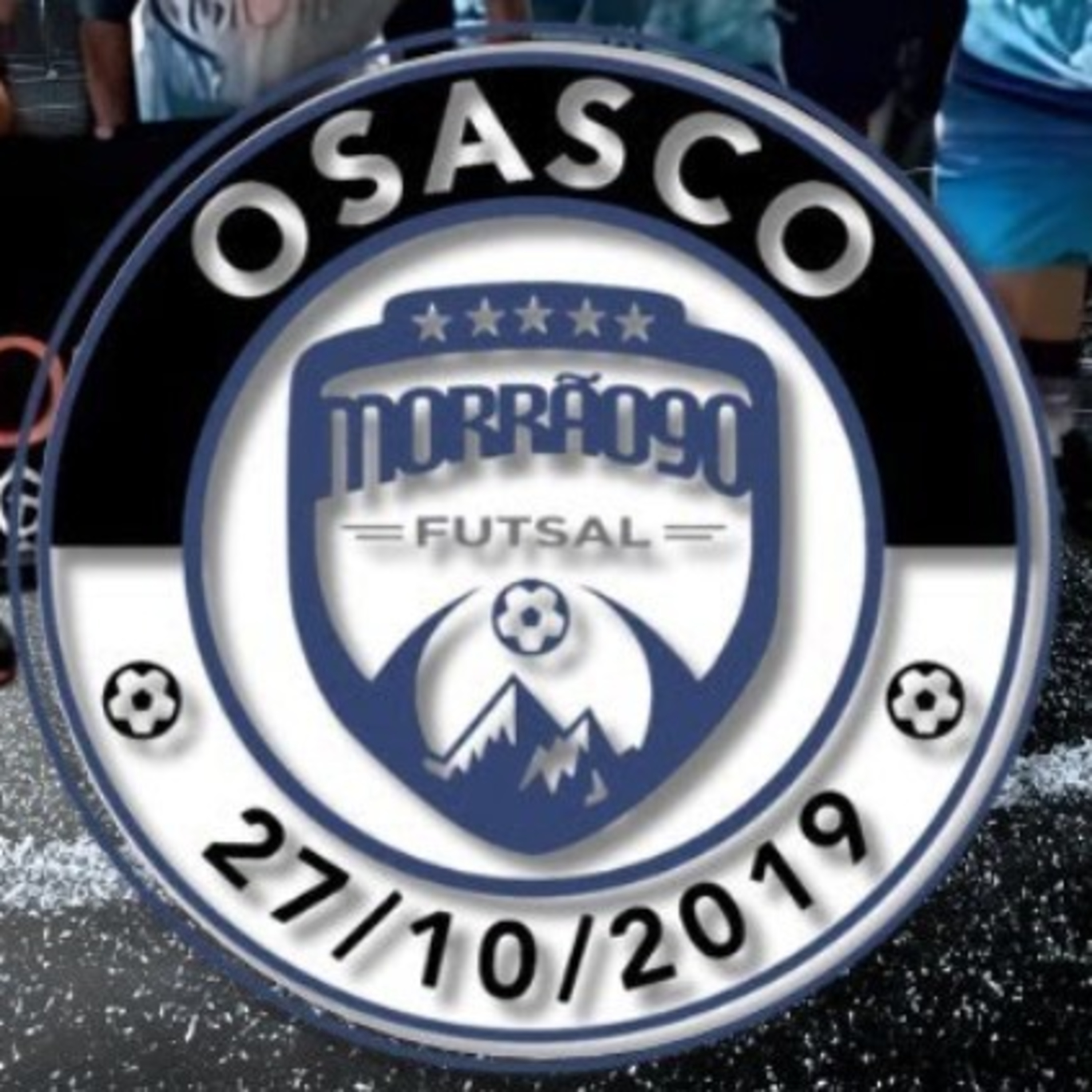 Resenha Fora da Curva