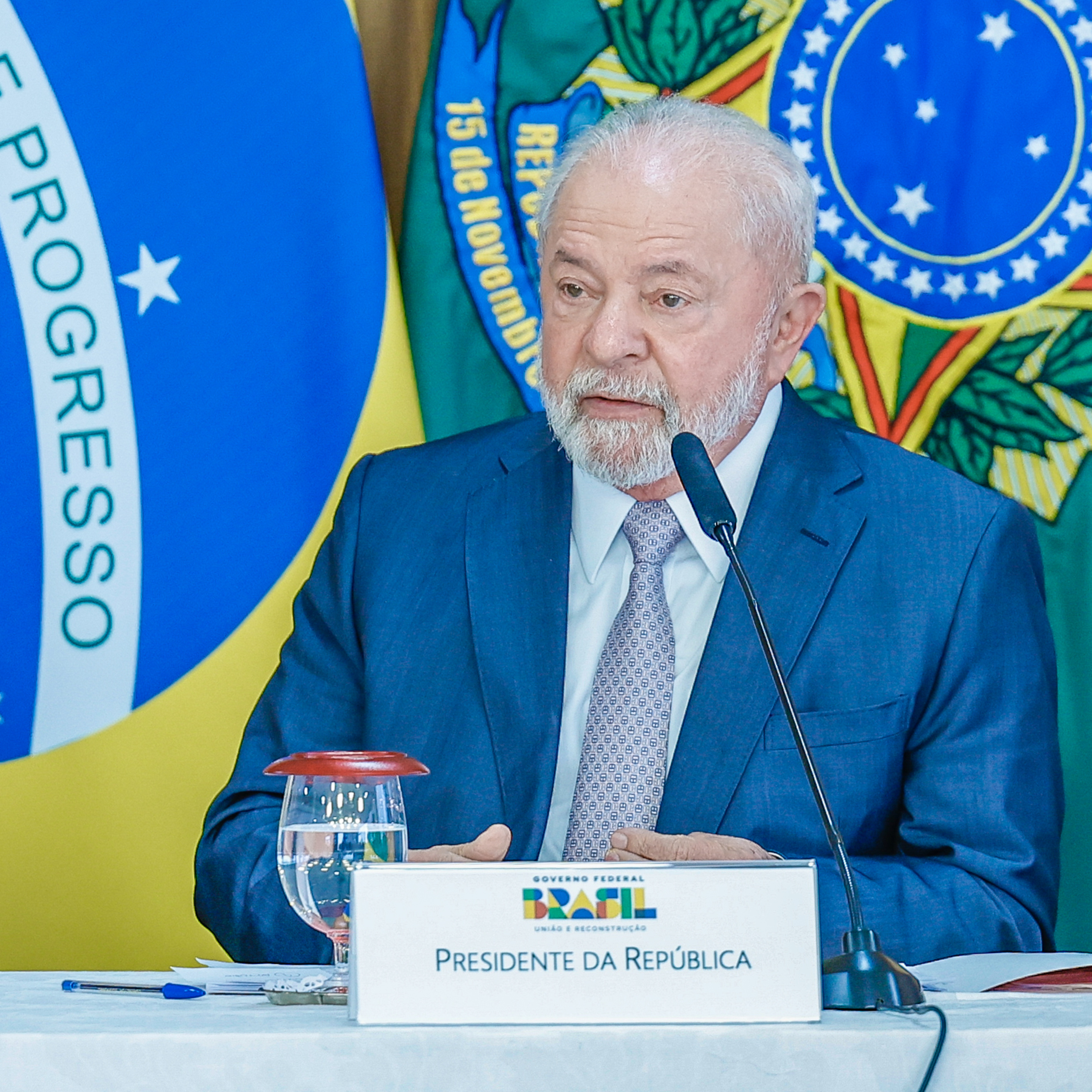 Visões Populares