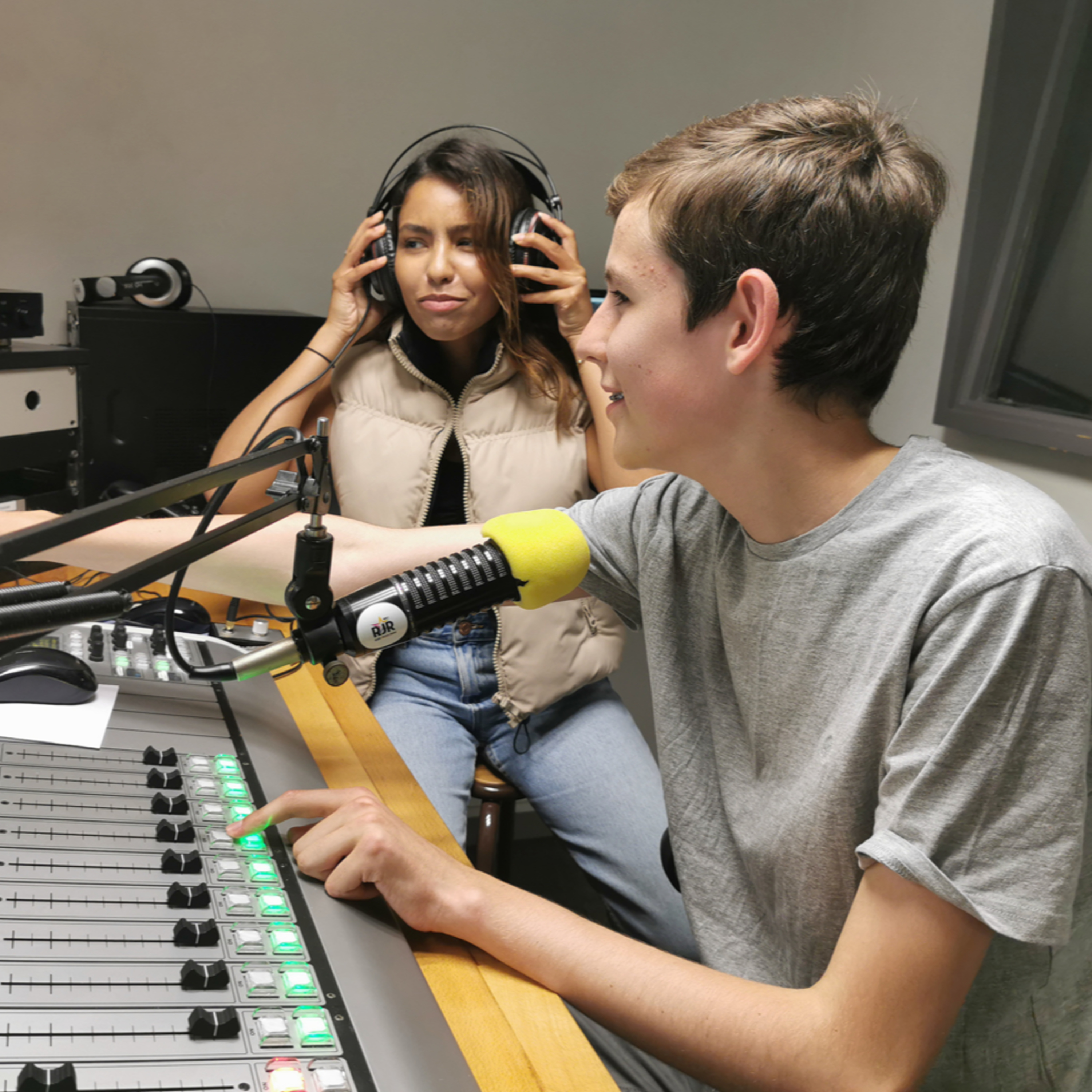 La Voix des Jeunes episode artwork