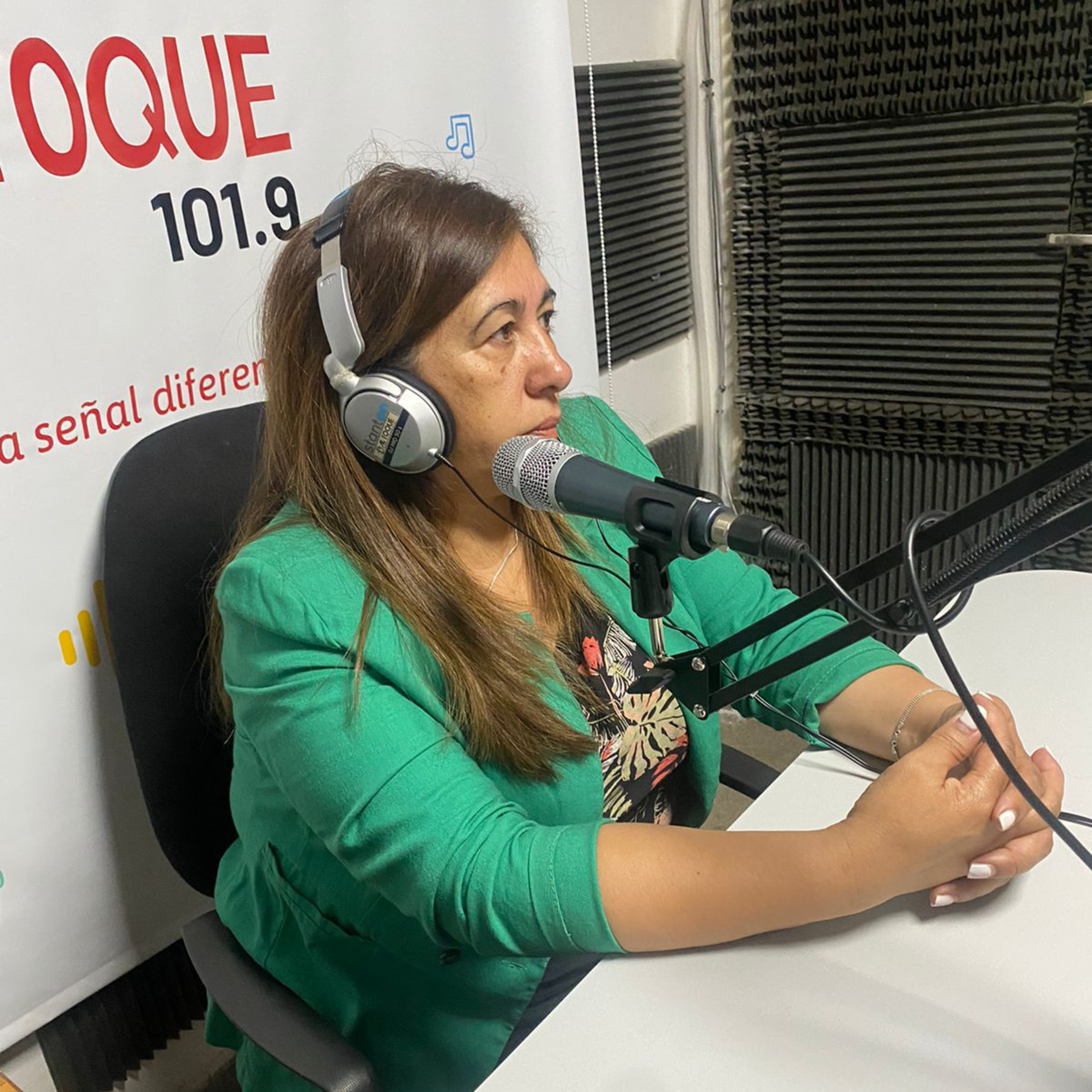 Vamos Dale- Charlamos con Adriana Oviedo  episode artwork