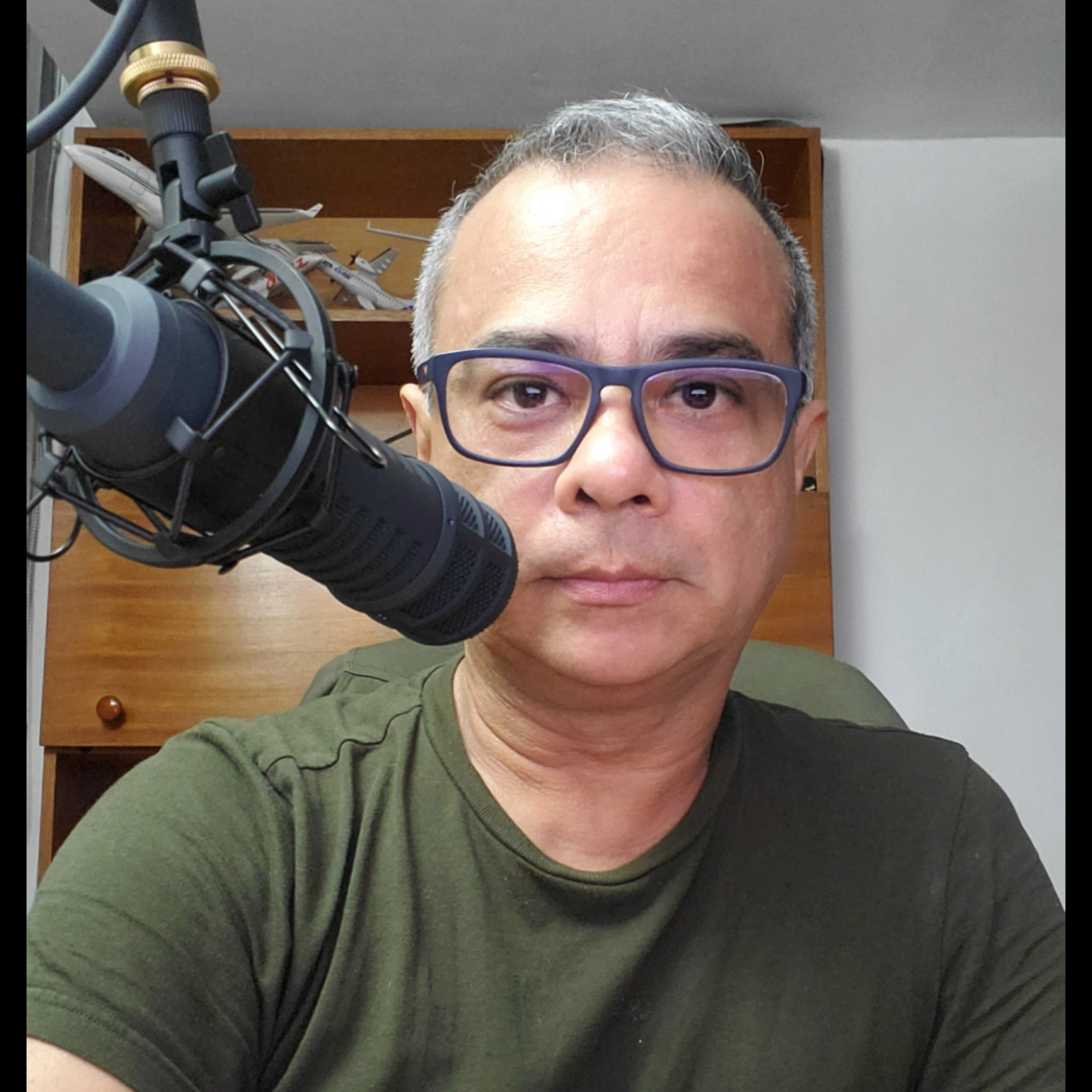 Portada de Gonz33