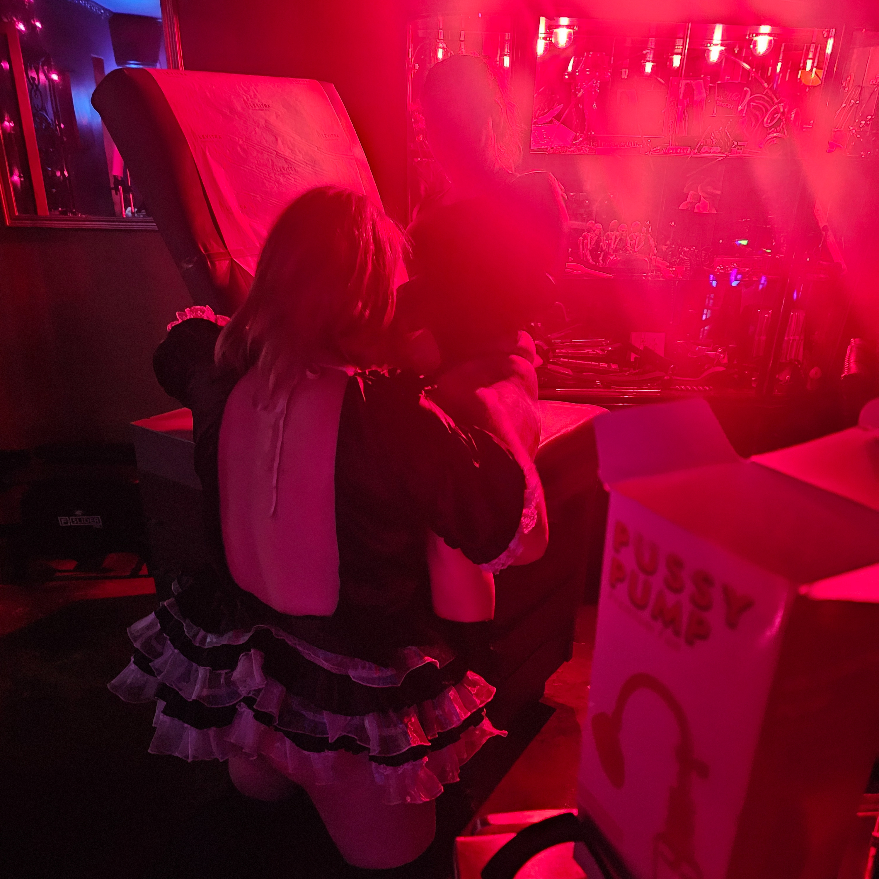 A CROSSDRESSER DANCE, A MAG LIGHT AND BIG GROSS COCKS