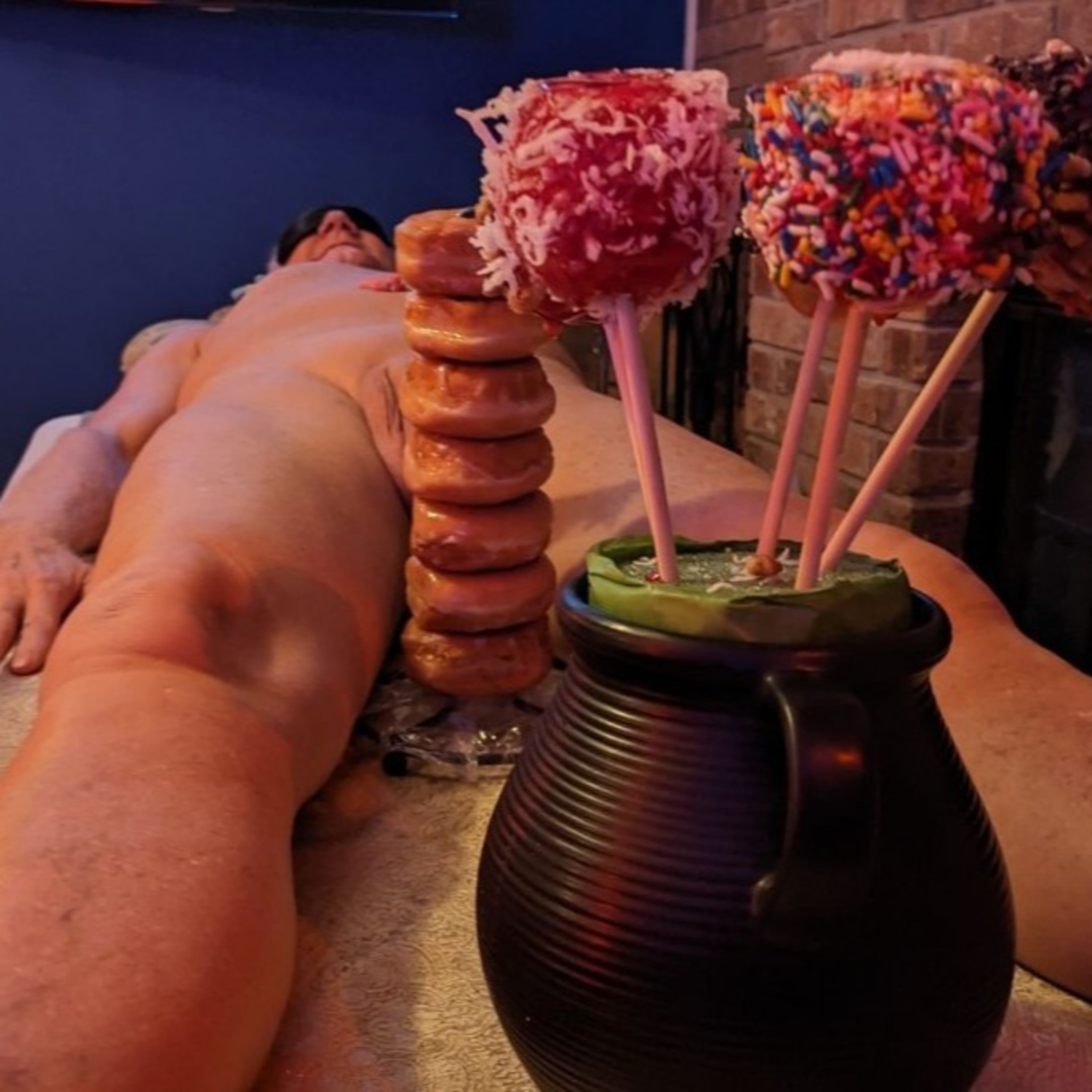 PARTY DRAMA, DICK SUCKERS AND A FUCKED UP URETHRA