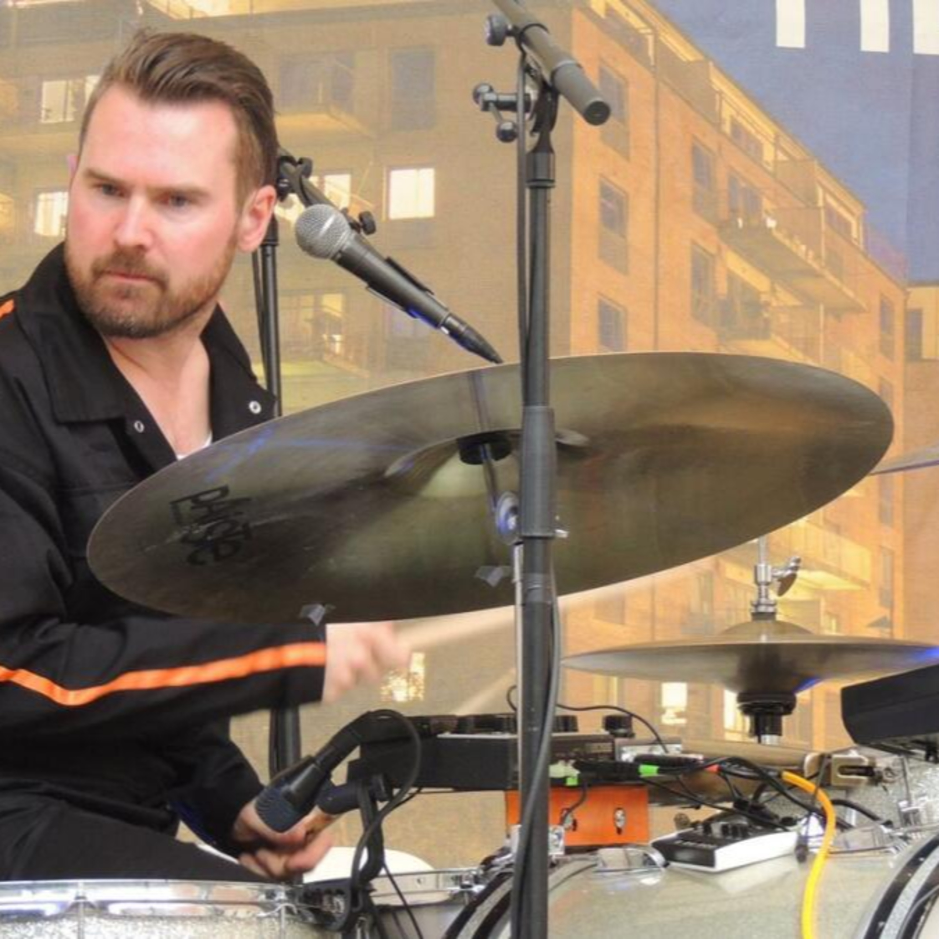 Trommer, musikk og annet fjas