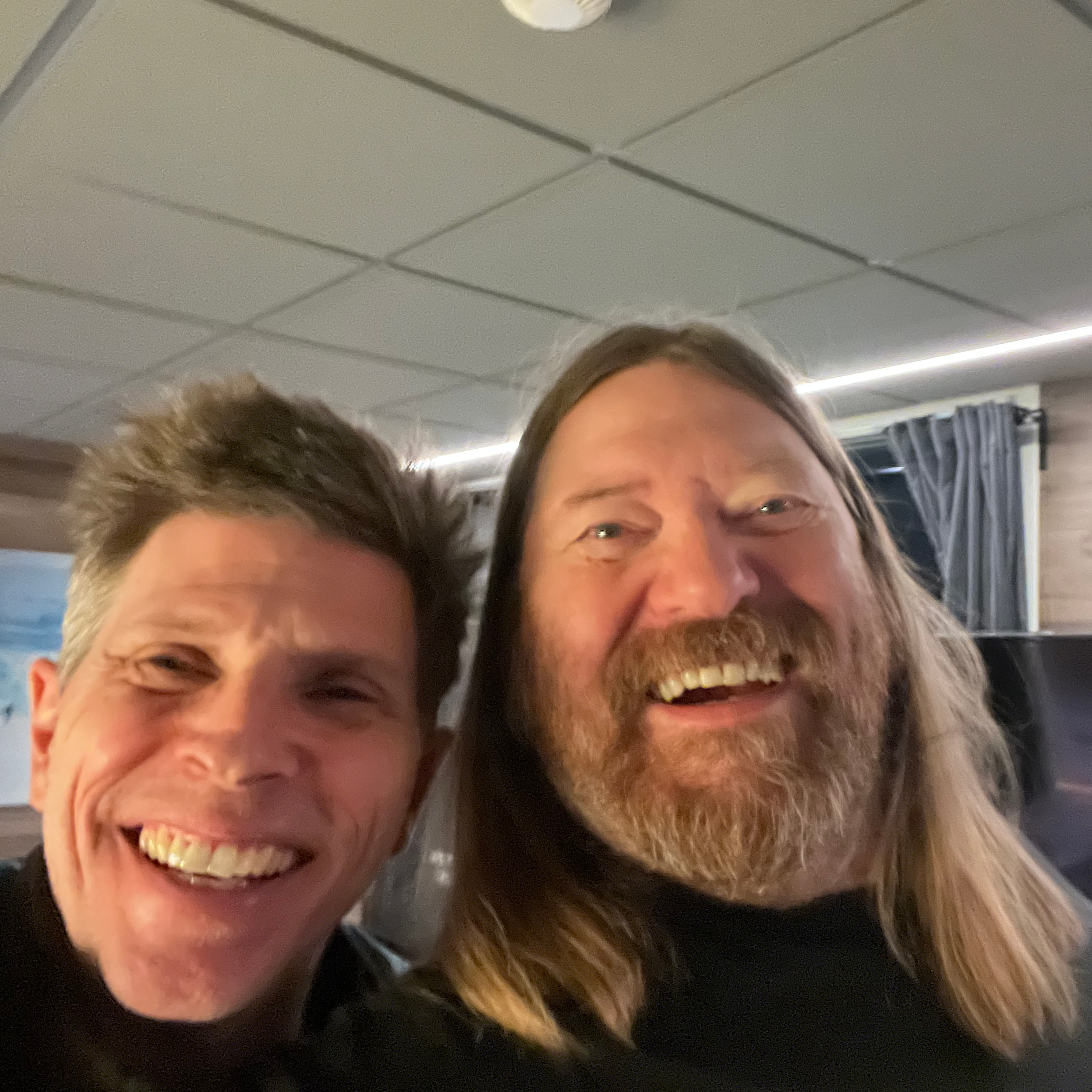 Trommer, musikk og annet fjas
