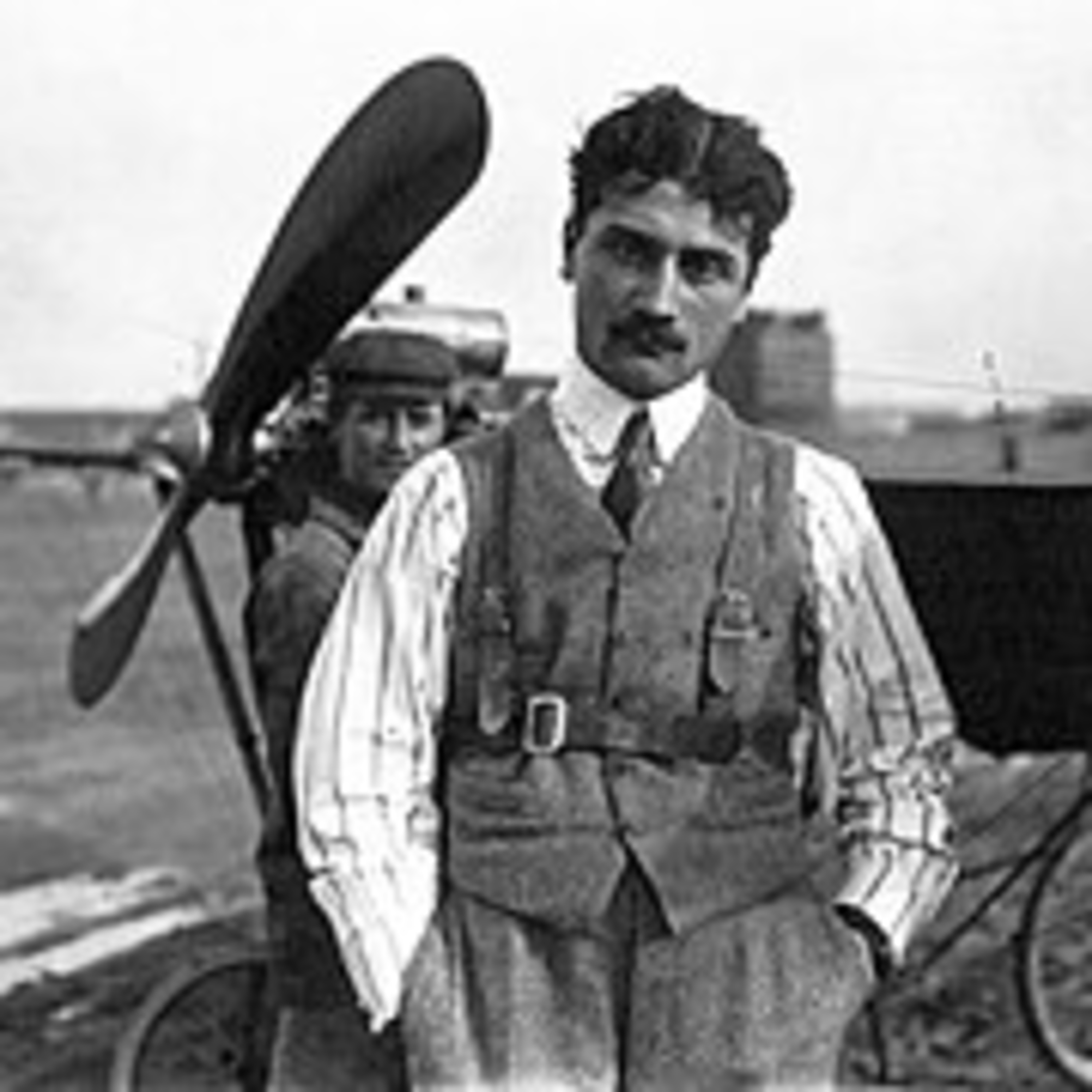 Nace el aviador Roland Garros (1888) episode artwork