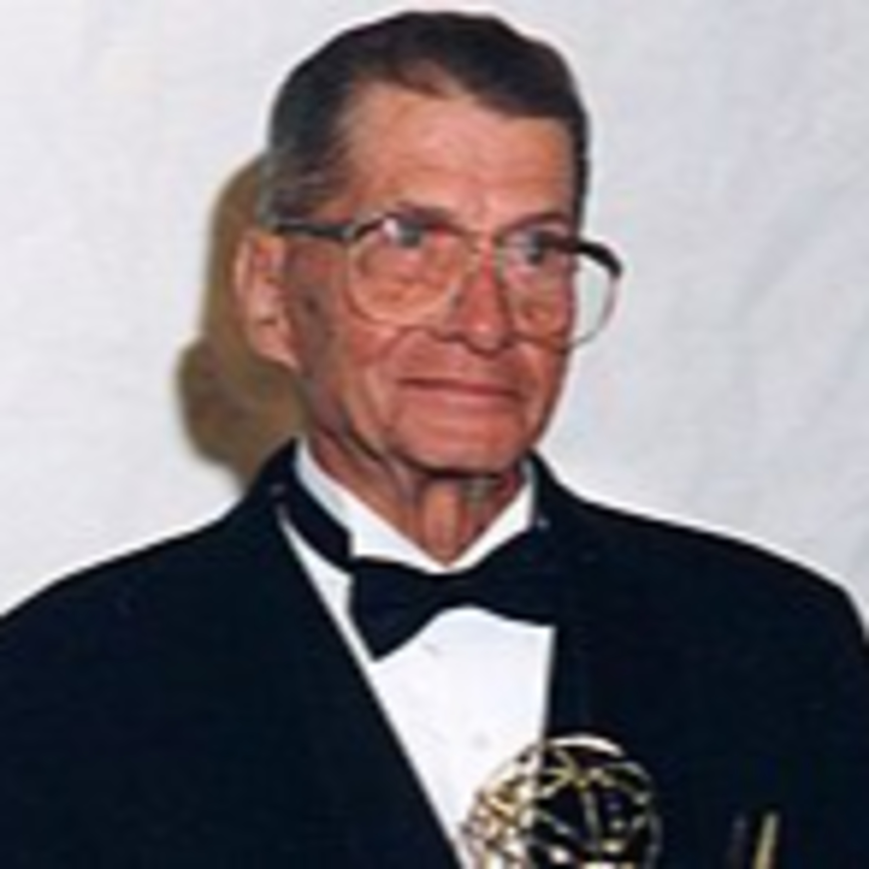 Muere el inventor del control remoto, Eugene Polley (2012) episode artwork