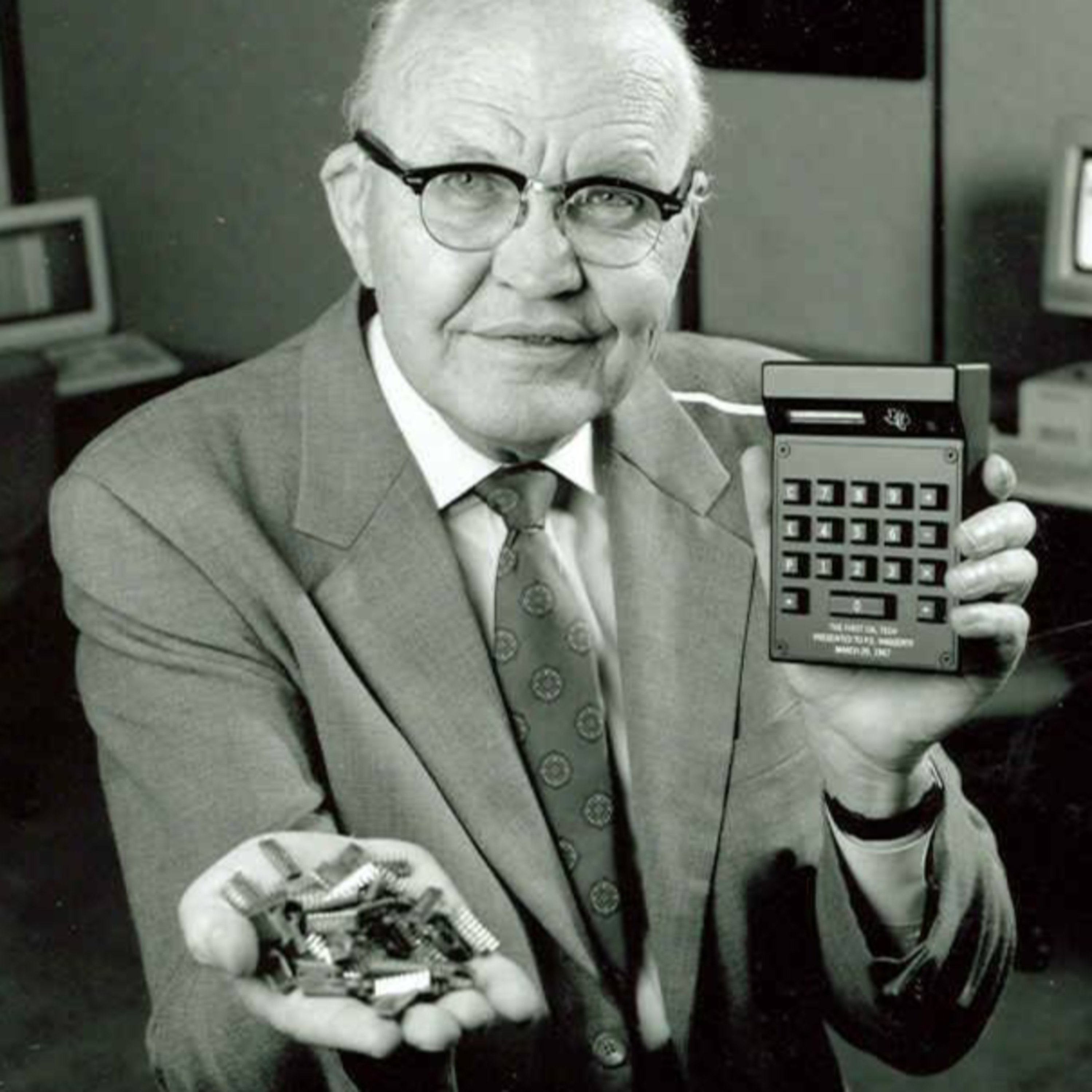 Jack Kilby crea el microchip (1958)