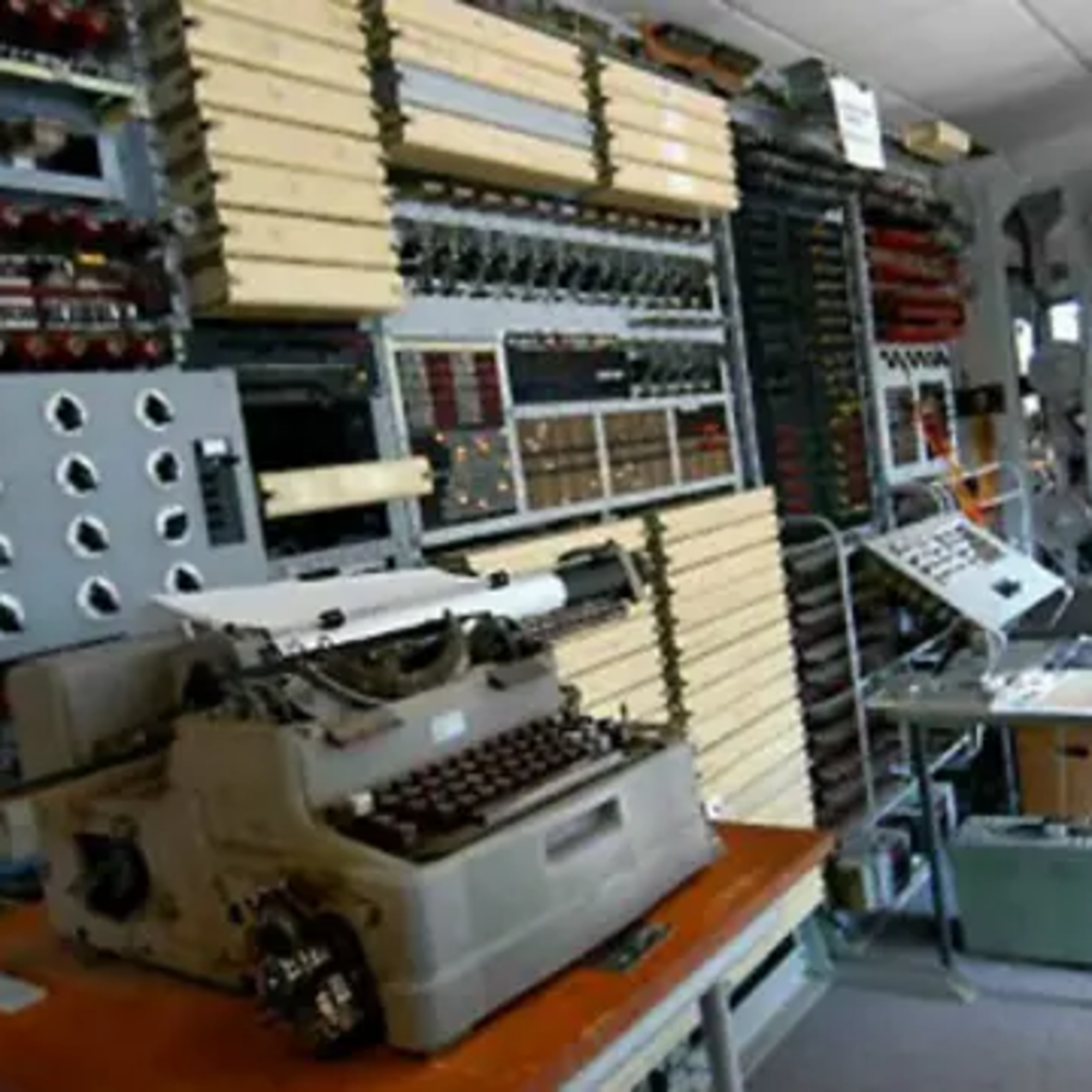 Opera la primera computadora del mundo (1944)