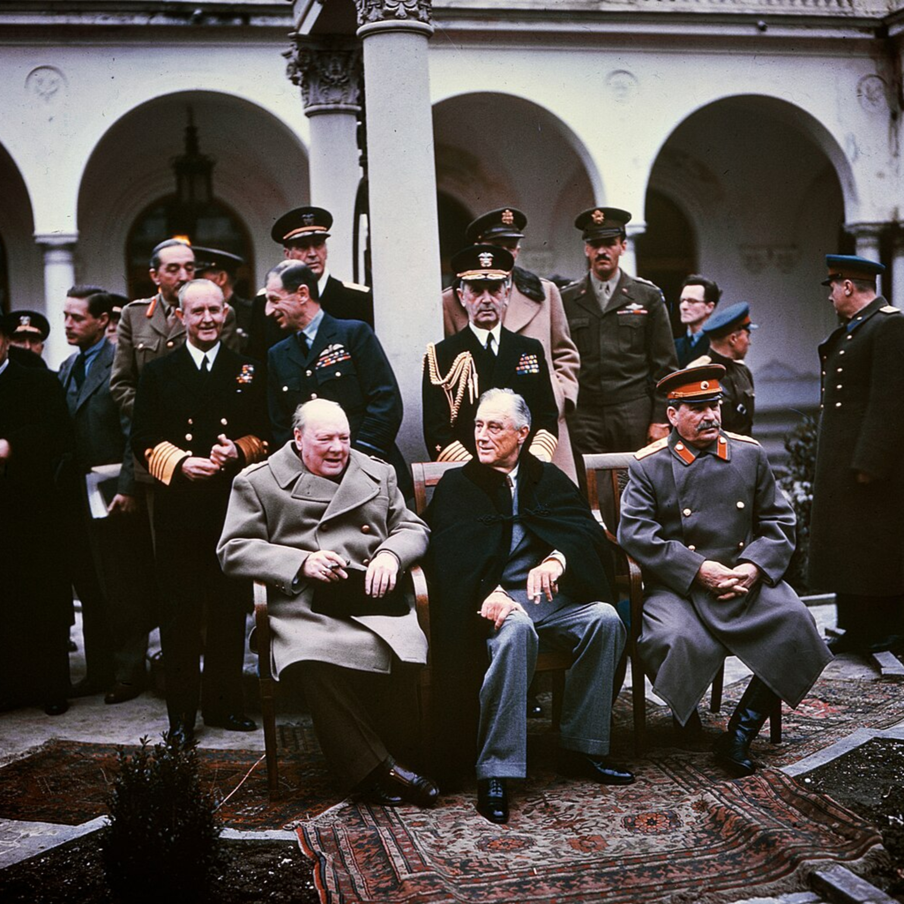 Termina la conferencia de Yalta (1944)