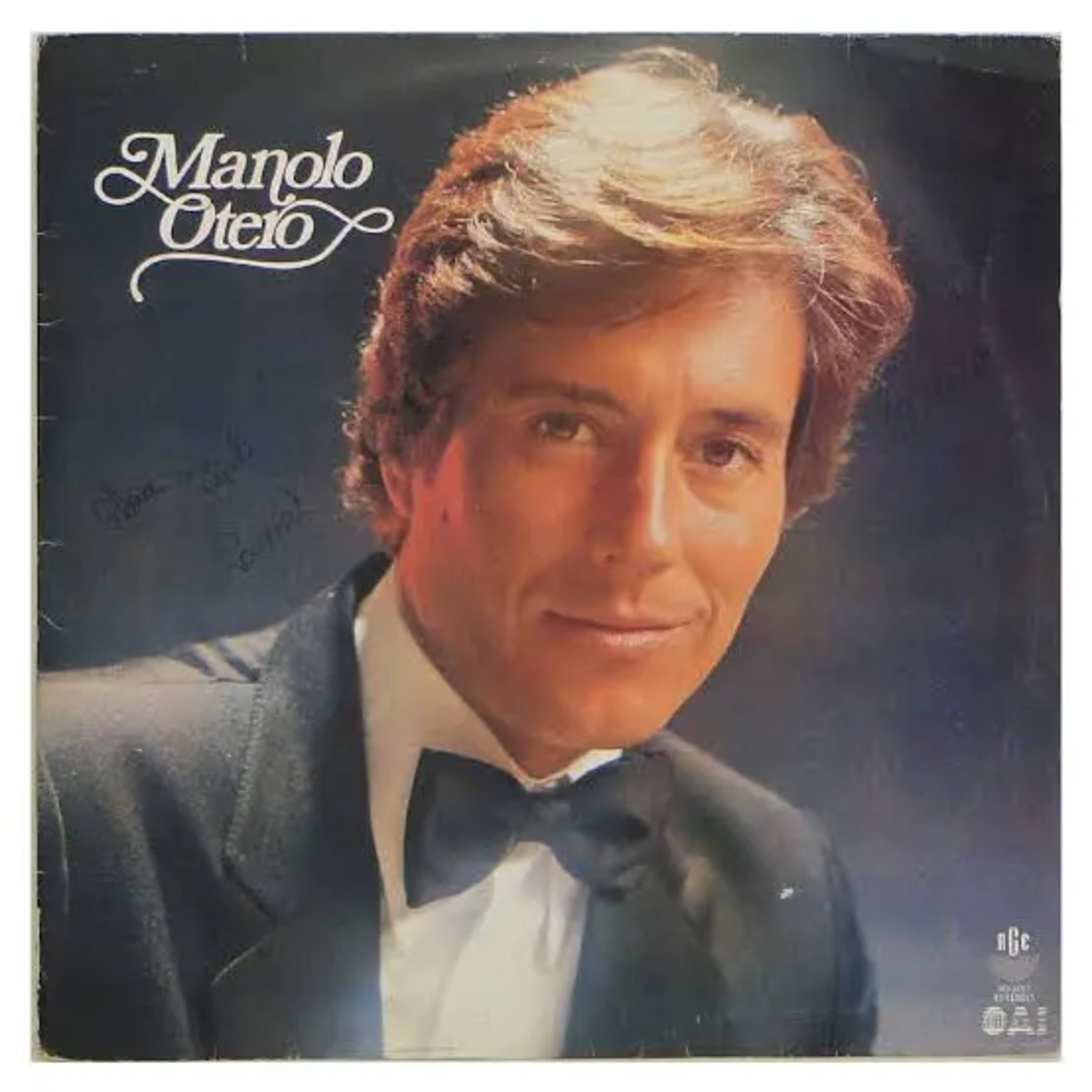 Muere el cantante Manolo Otero (2011)