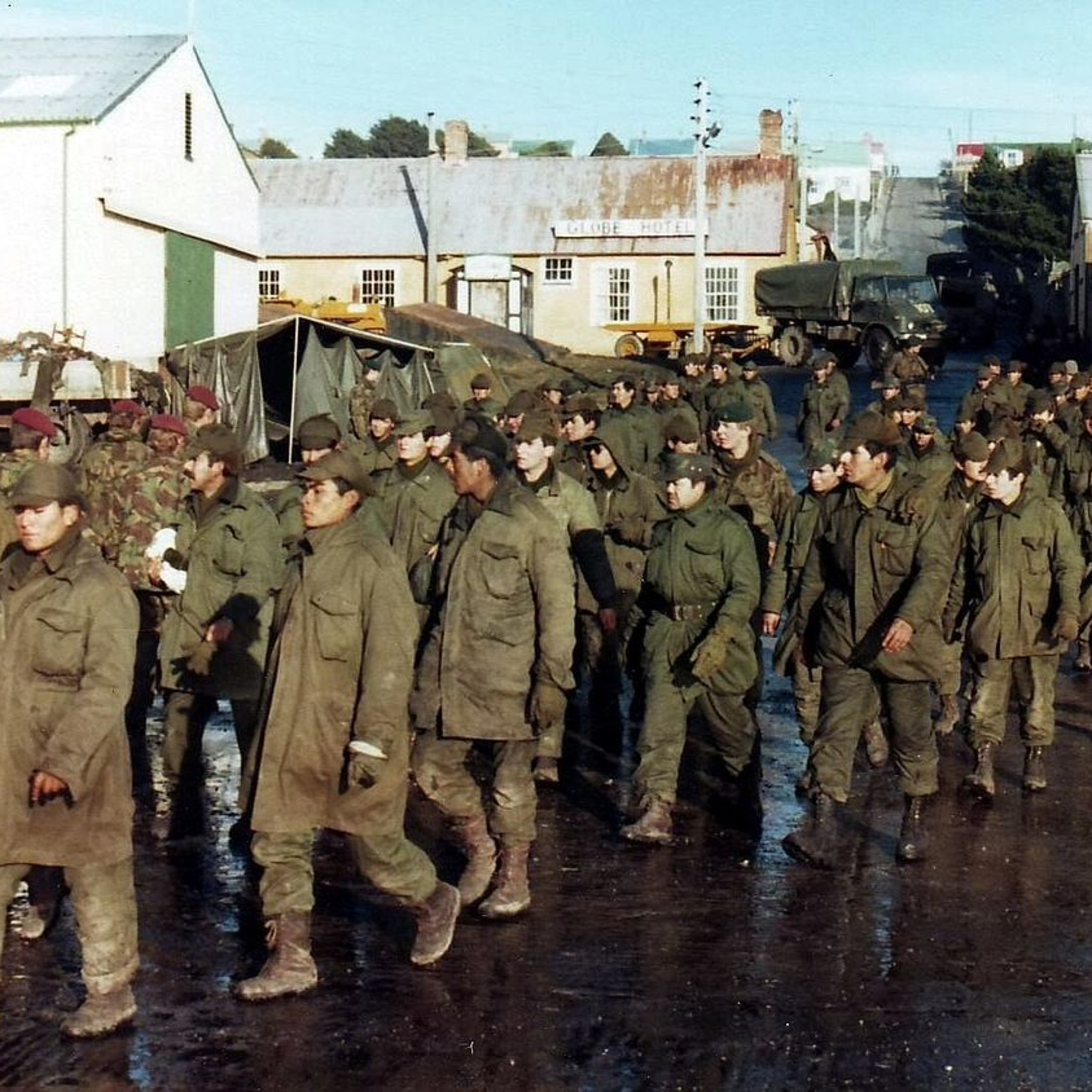 Termina la guerra de Las Malvinas (1982)