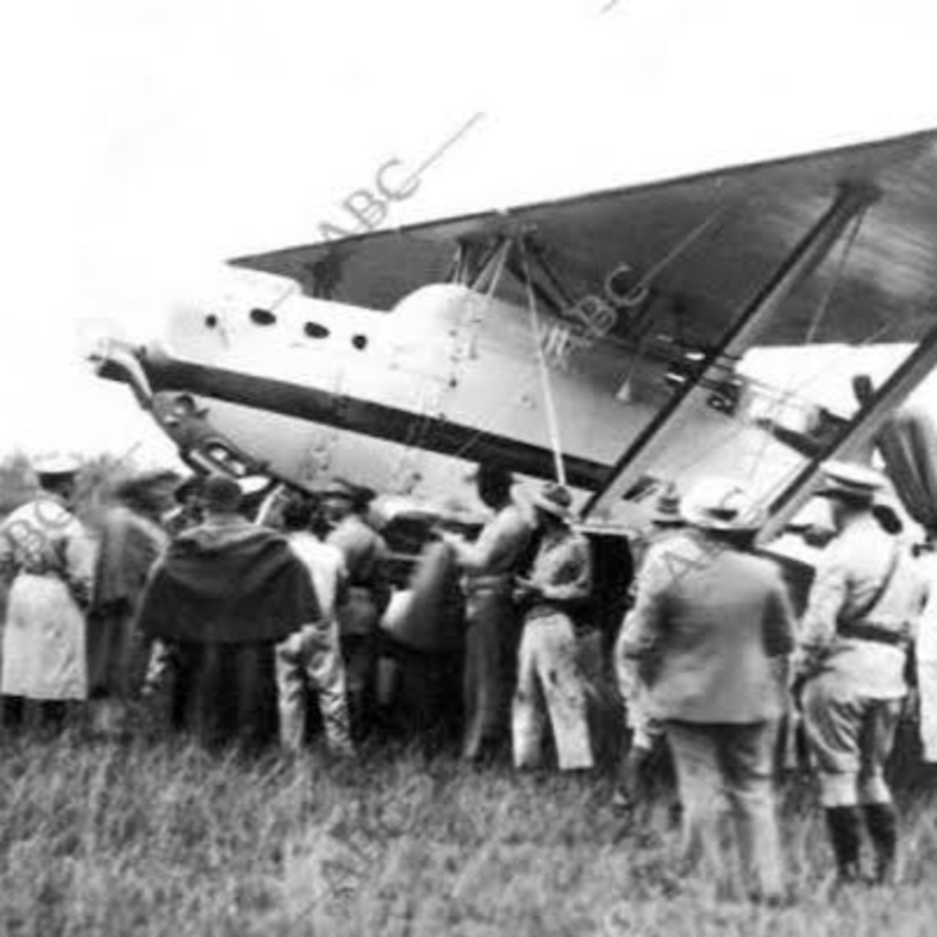 Desaparece el avión "Cuatro Vientos" (1933) episode artwork