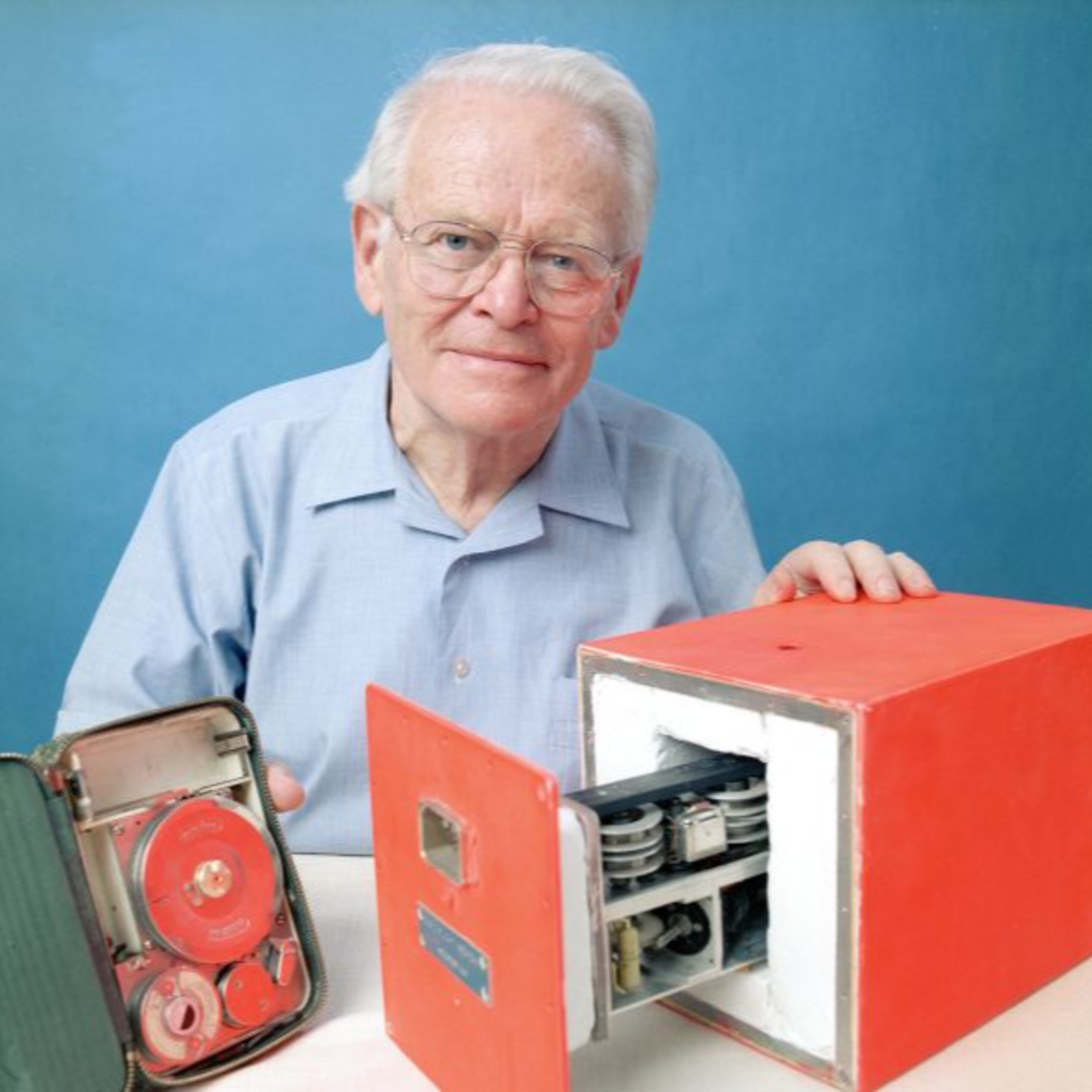 Muere David Warren (2010)