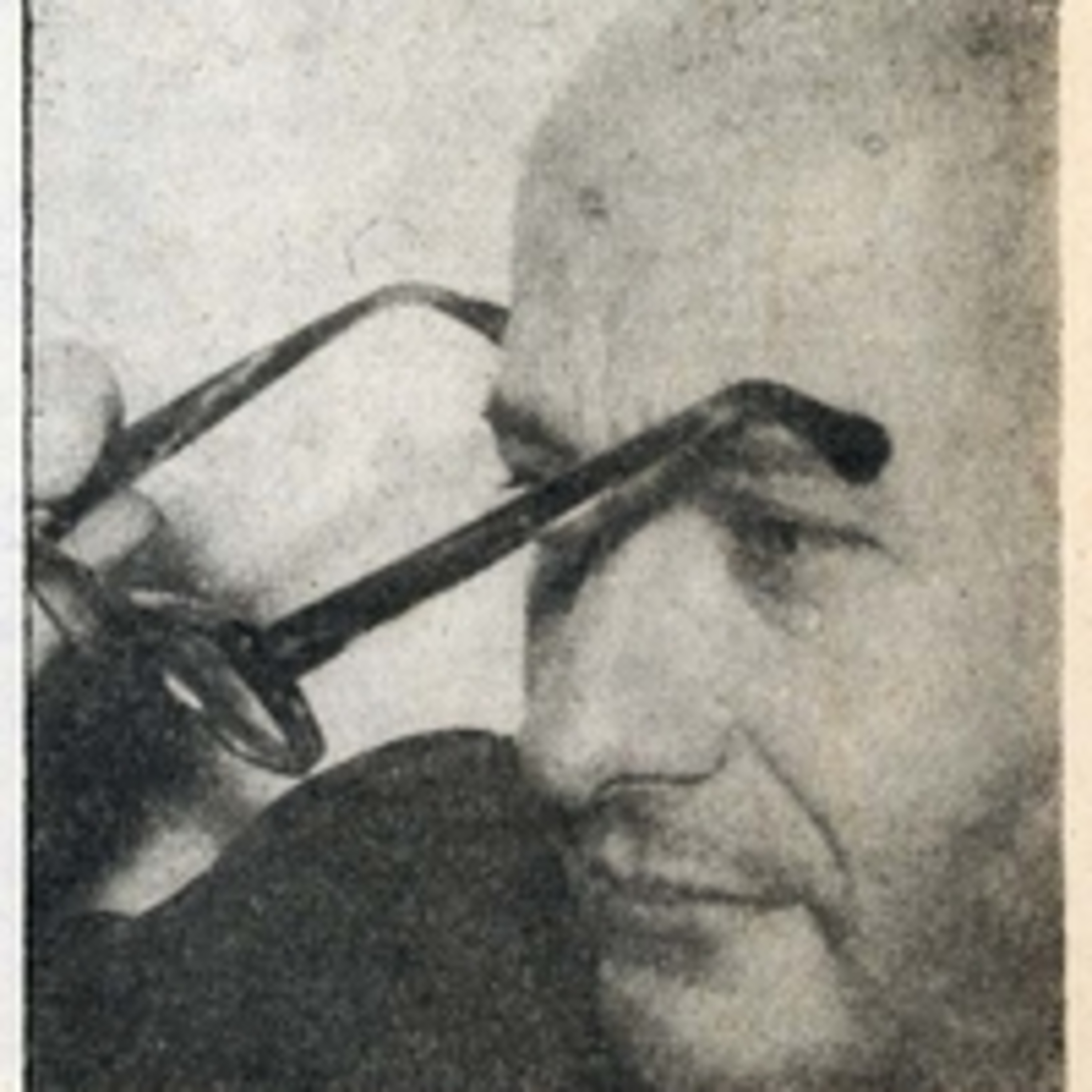 Nace Aldo Francia, médico y pionero del Nuevo Cine Chileno (1923)