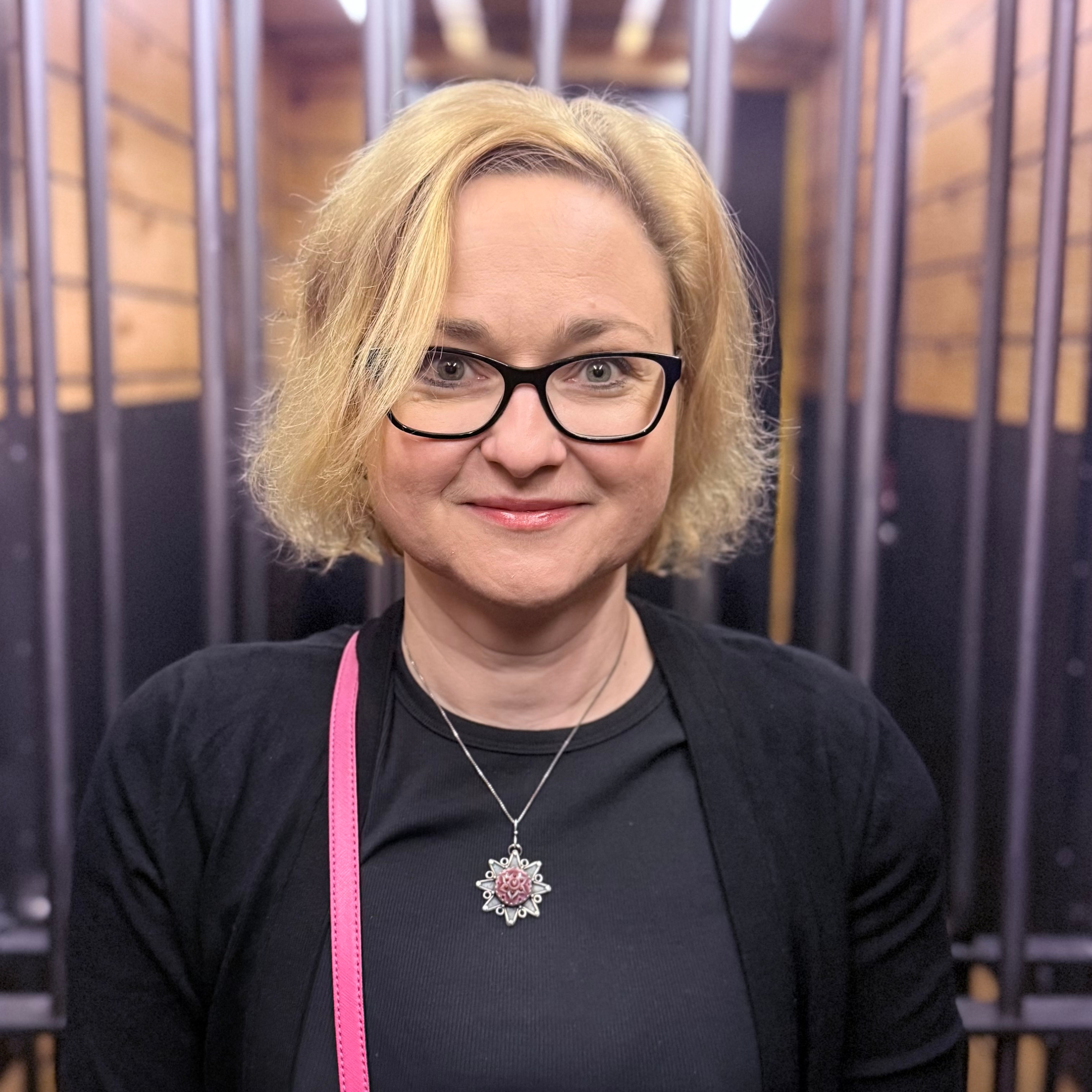 77 - S Hanou Mžourkovou o laické lingvistice a jazykových příručkách