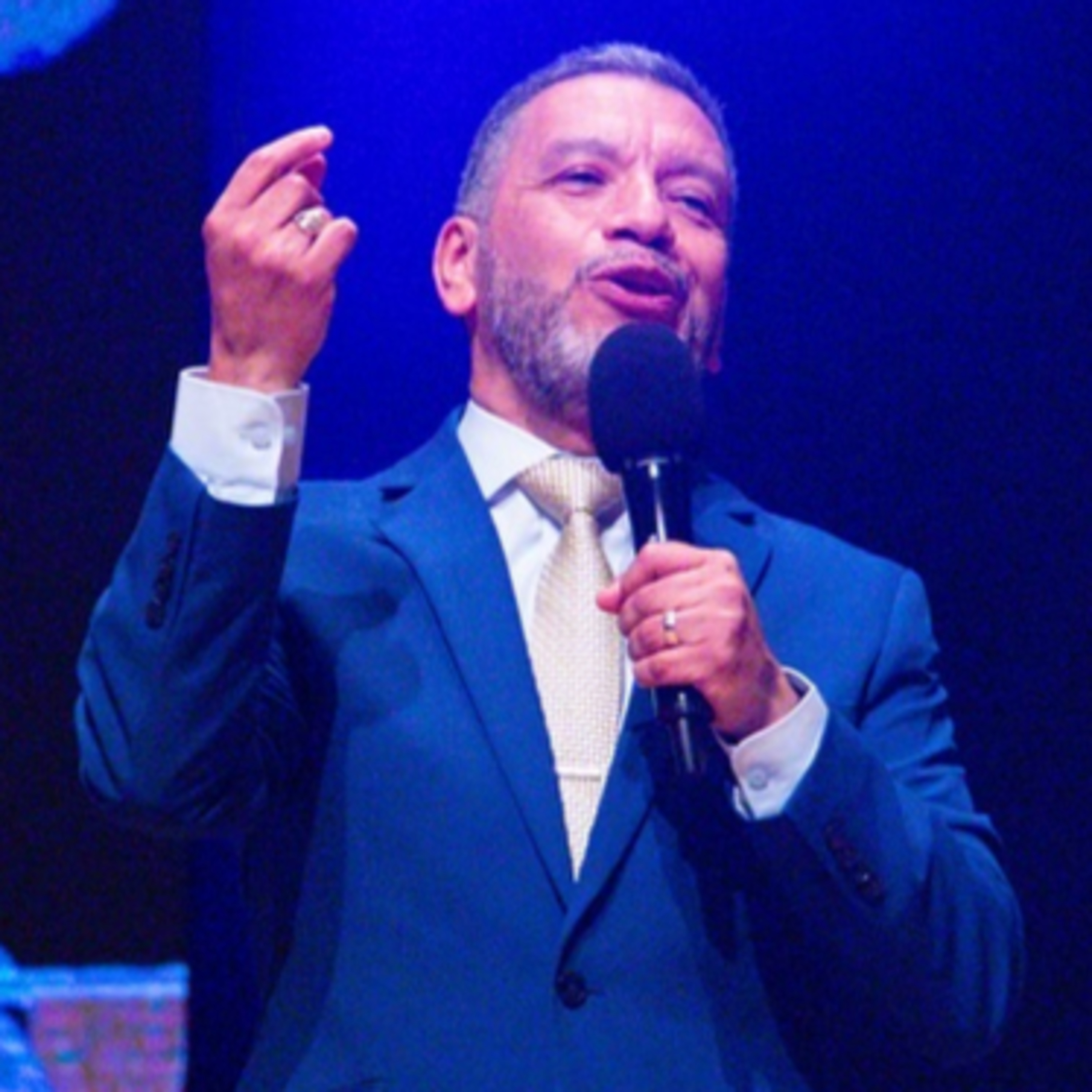 Pr. Julio Herrera - Discerniendo los kairos "aprovechando oportunidades"