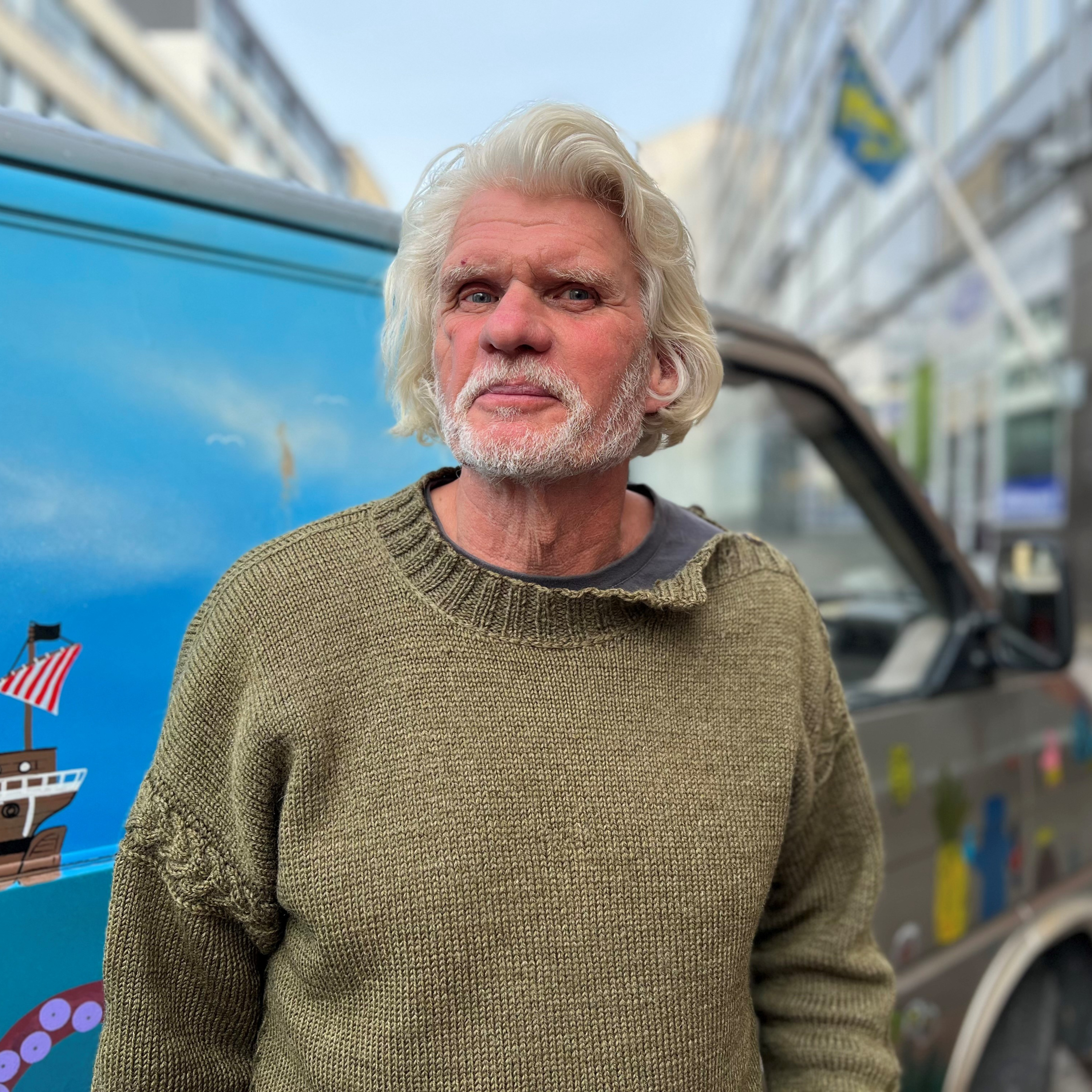 Veikko Juutilainen kokee olevansa mahdollistaja ja ihmettelee koululaisten kanssa ihmisen rajattomuutta ja voimaa  episode artwork