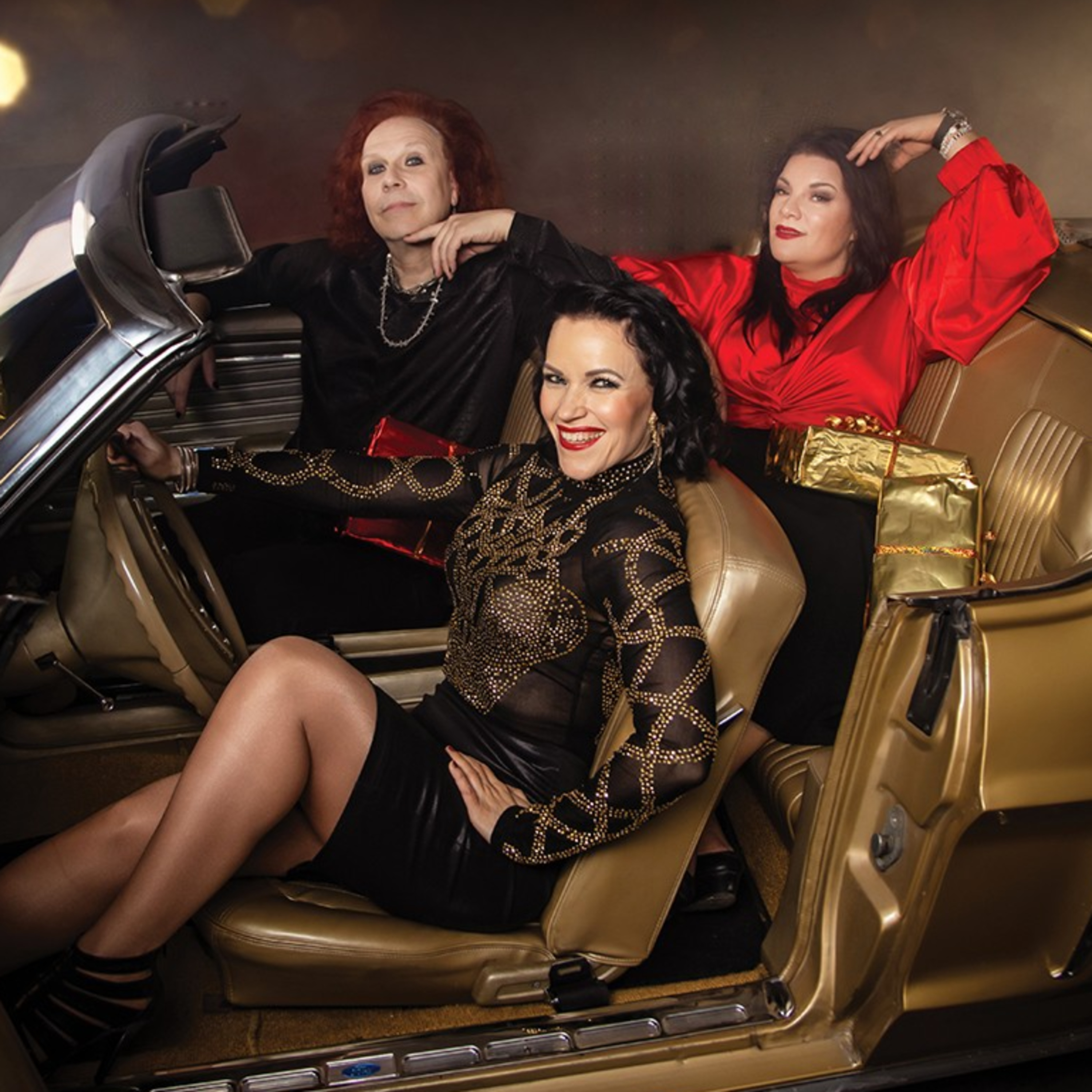 “Ei pelkkää joulun kermaisuutta” – Erja Lyytinen lupaa Blue Christmas -kiertueelle myös bluesin ja rockin rouheutta episode artwork