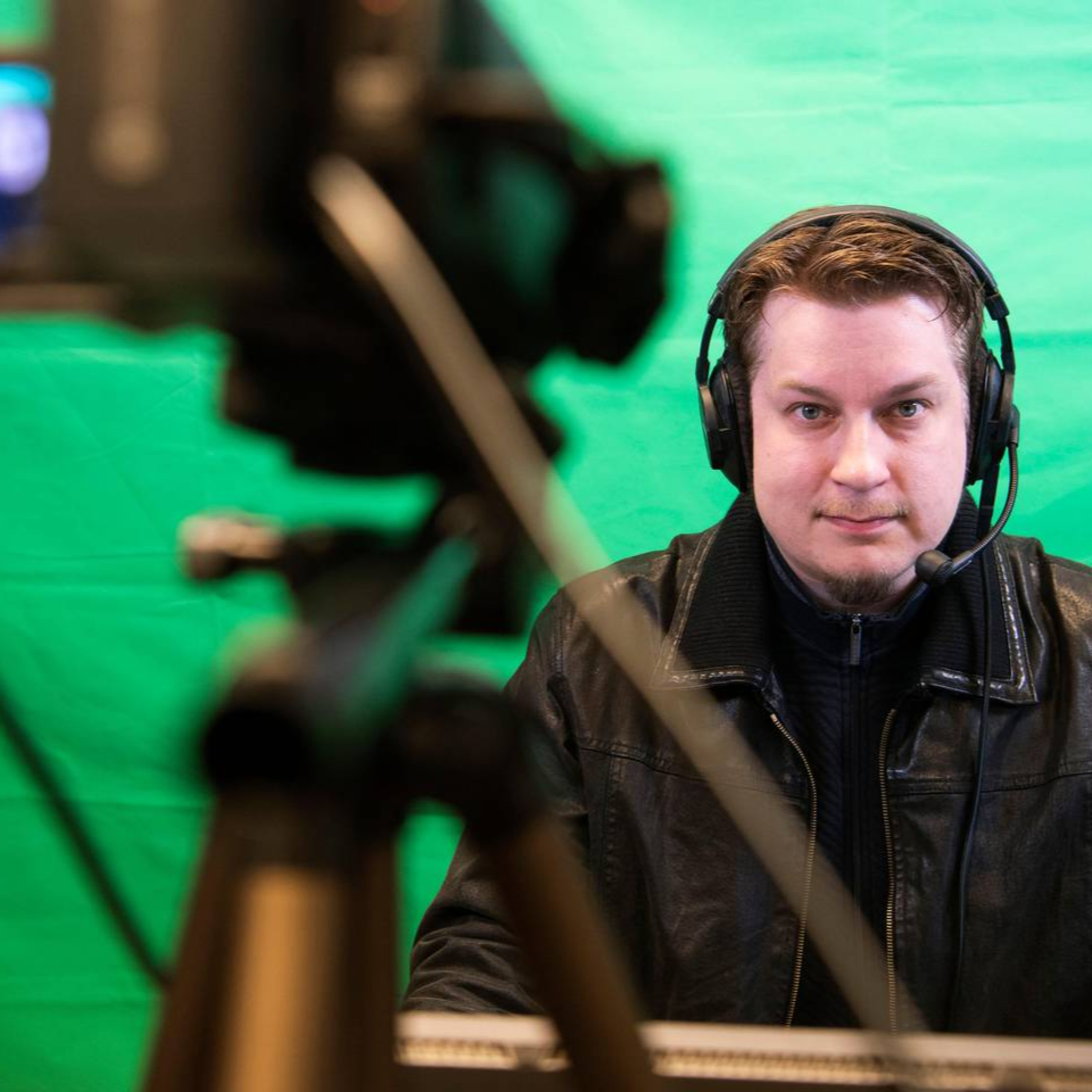 E-urheilun tähtiselostaja Arttu Hämäläinen: ”Nykyään meistä jokainen asuu tavallaan Big Brother -talossa” episode artwork