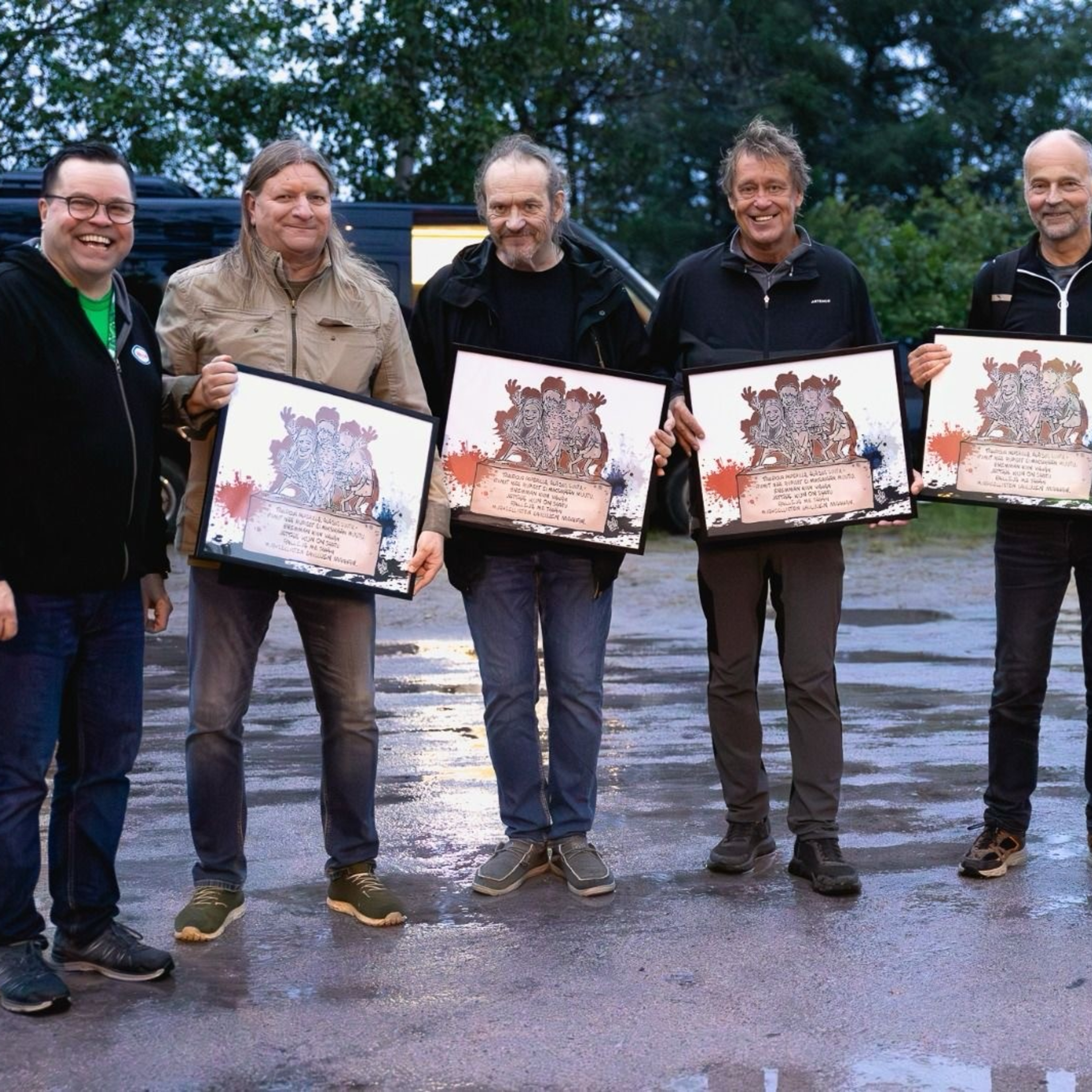 Mössöllä askaroidaan jo iloisesti tulevien tapahtumien parissa episode artwork